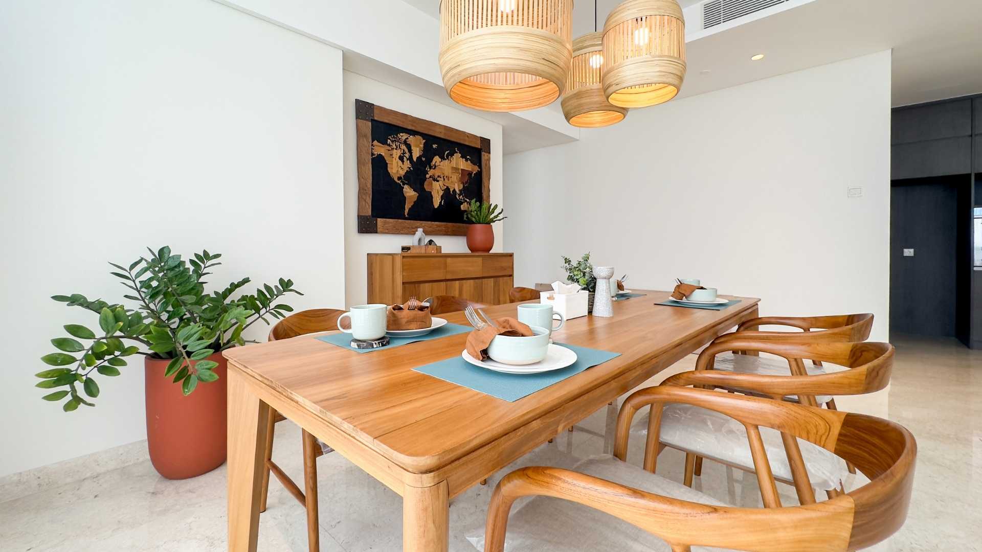 Casa Domaine-2BR-Dining Room