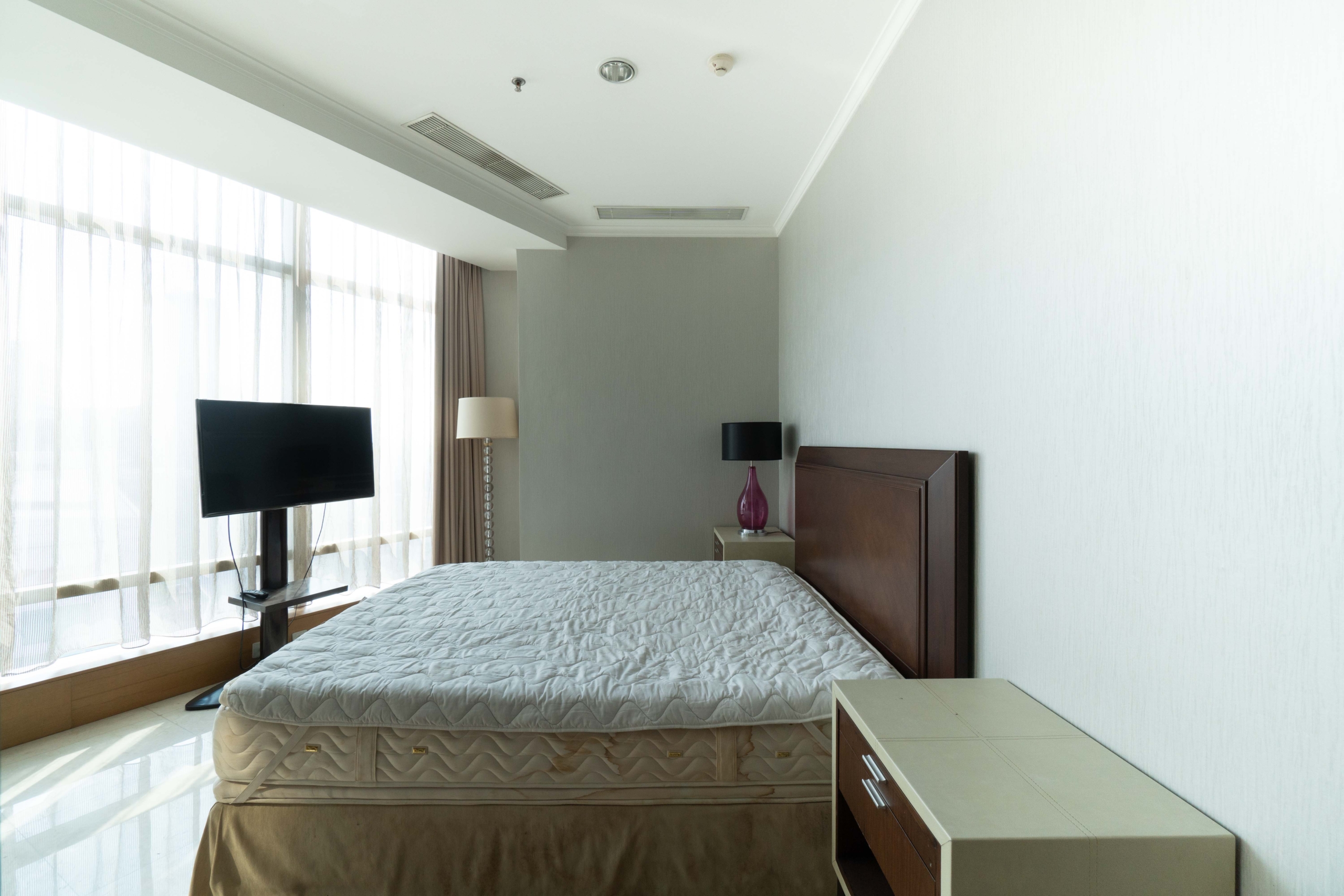 KEMPINSKI-2BR-BEDROOM SIDE VIEW