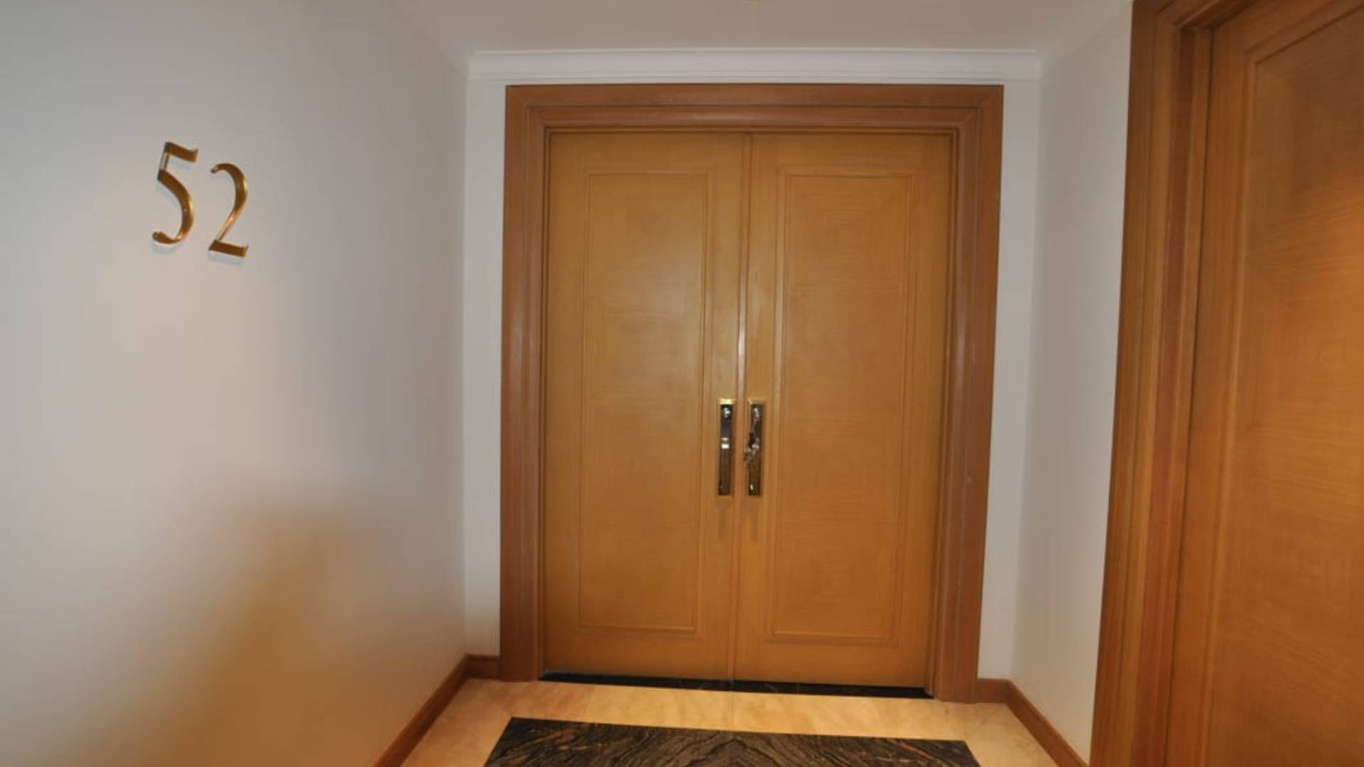 KEMPINSKI PRIVATE RESIDENCE-2BR-ENTRANCE