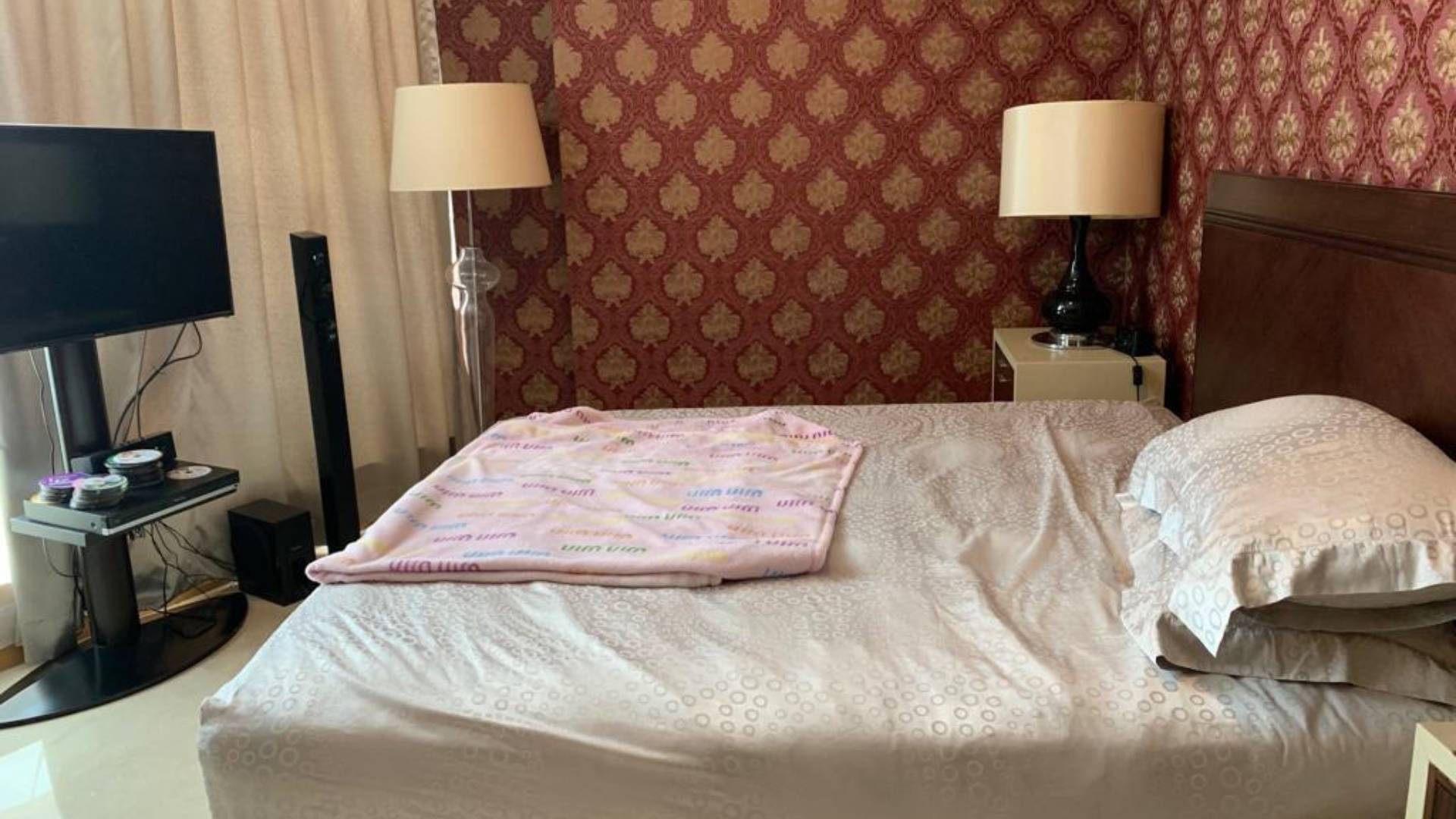 KEMPINSKI PRIVATE RESIDENCE-2BR-MASTER BEDROOM