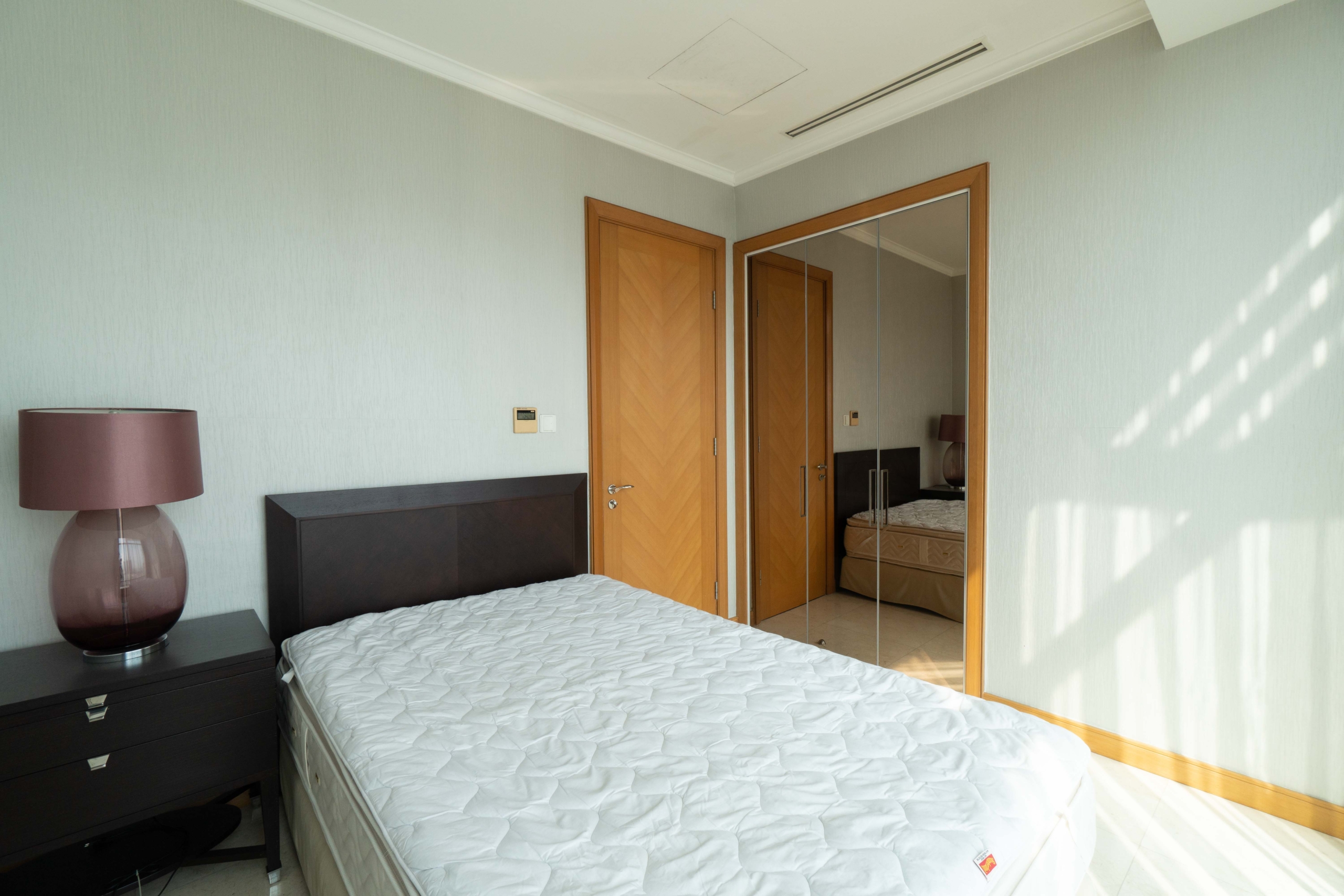 Kempinski Private Residence-2BR-Bedroom side view