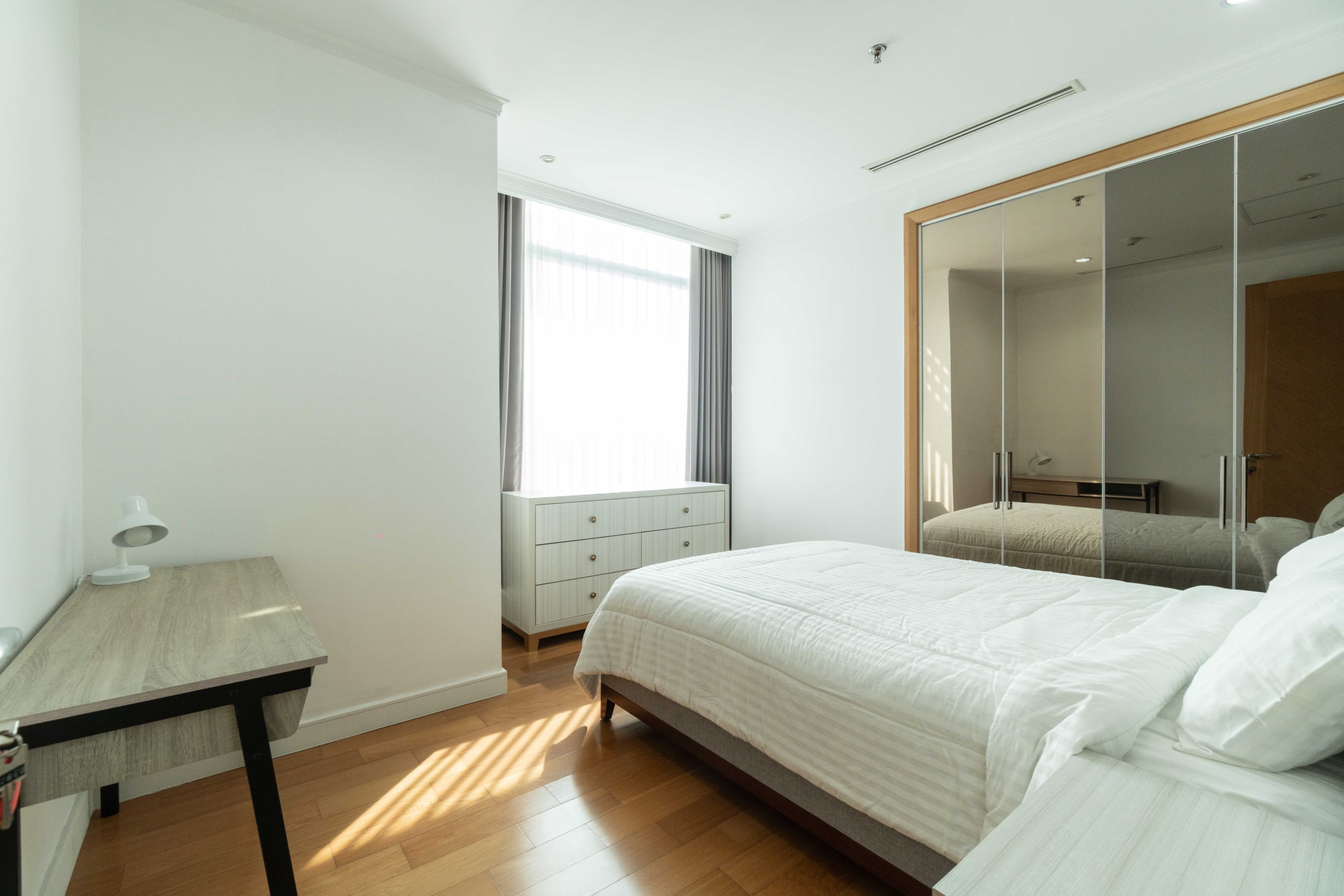 Kempinski Private Residence-2BR-Bedroom with View