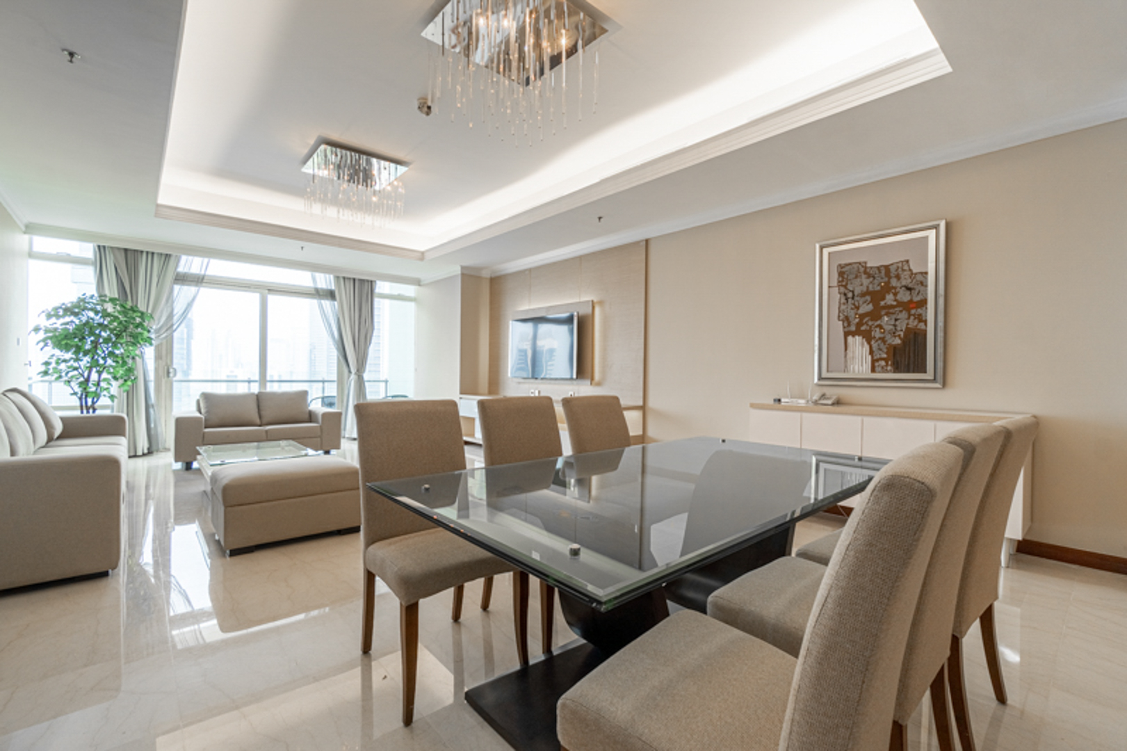 Kempinski Private Residence-2BR-Dining area