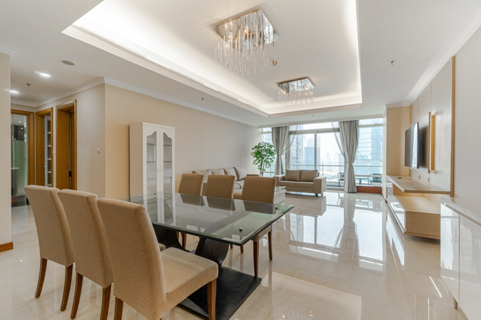 Kempinski Private Residence-2BR-Diningroom