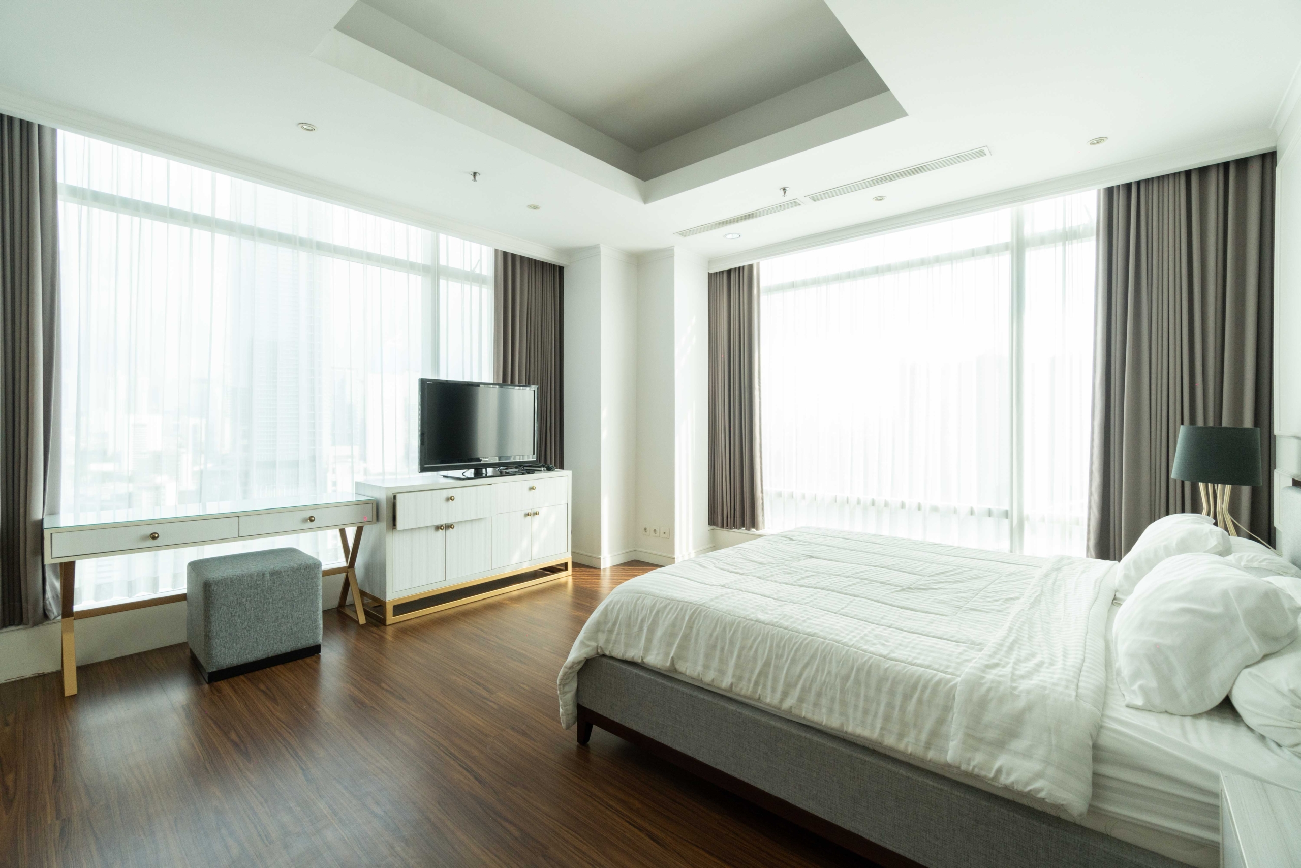 Kempinski Private Residence-2BR-Master Bedroom with Mesmerizing View