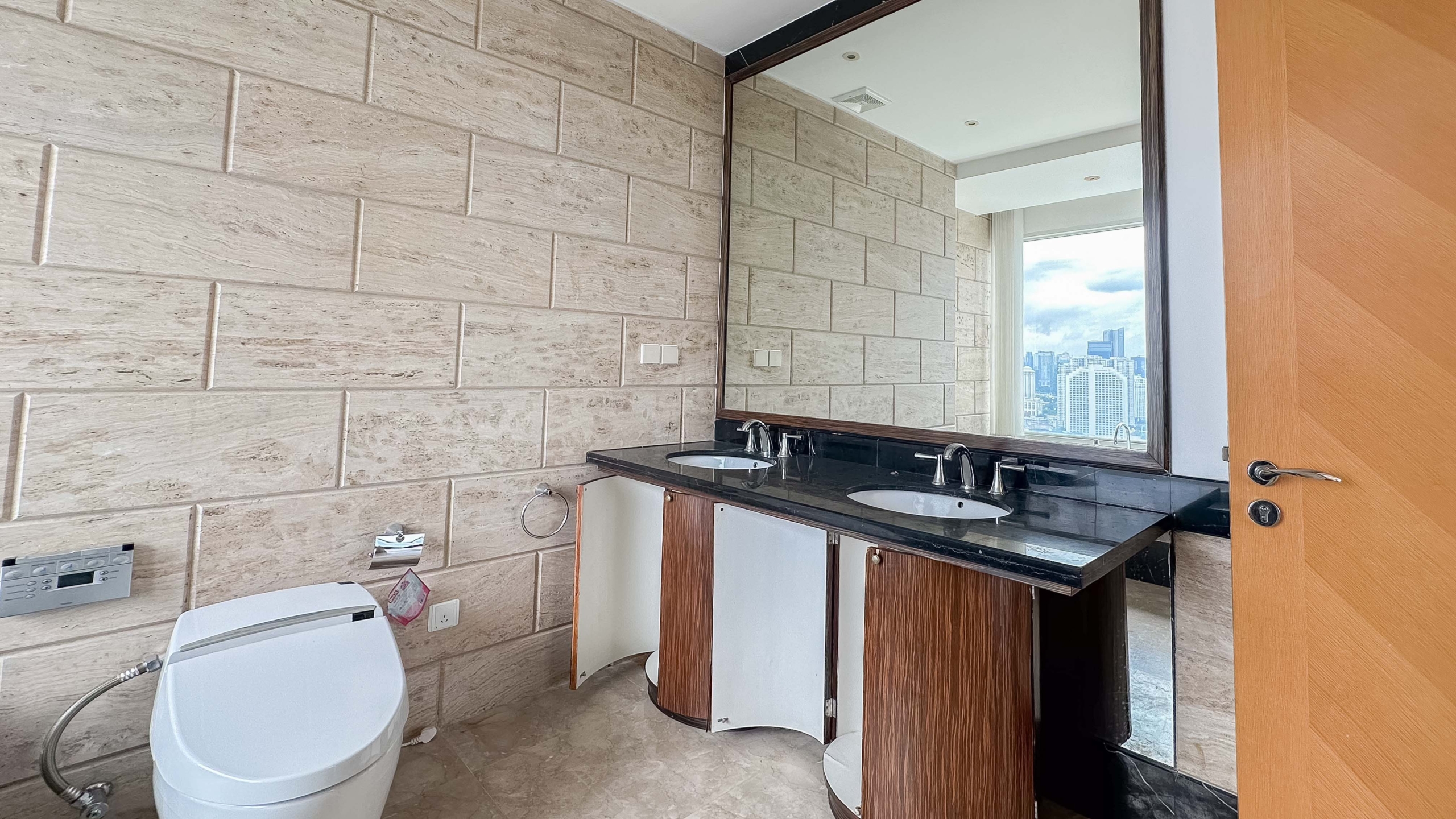 Kempinski Private Residence-3BR-Bathroom sink