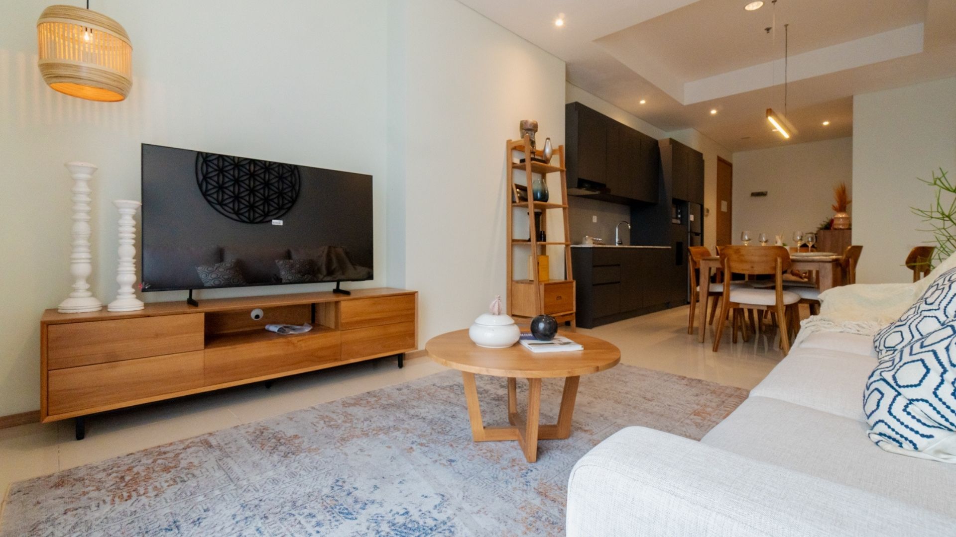 Samara Suites-3BR-iving room TV