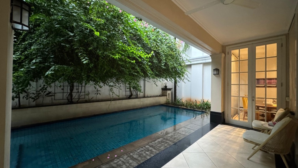 Home in jakarta pondok indah
