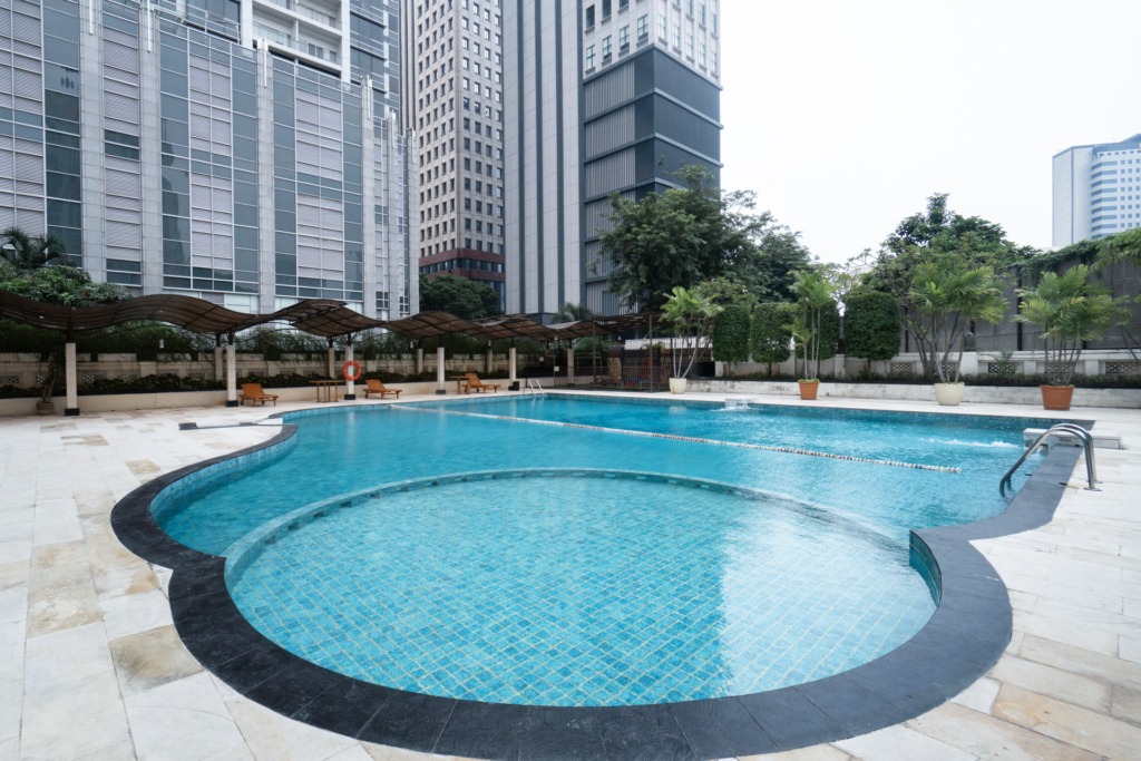 apartment facilities swimming pool