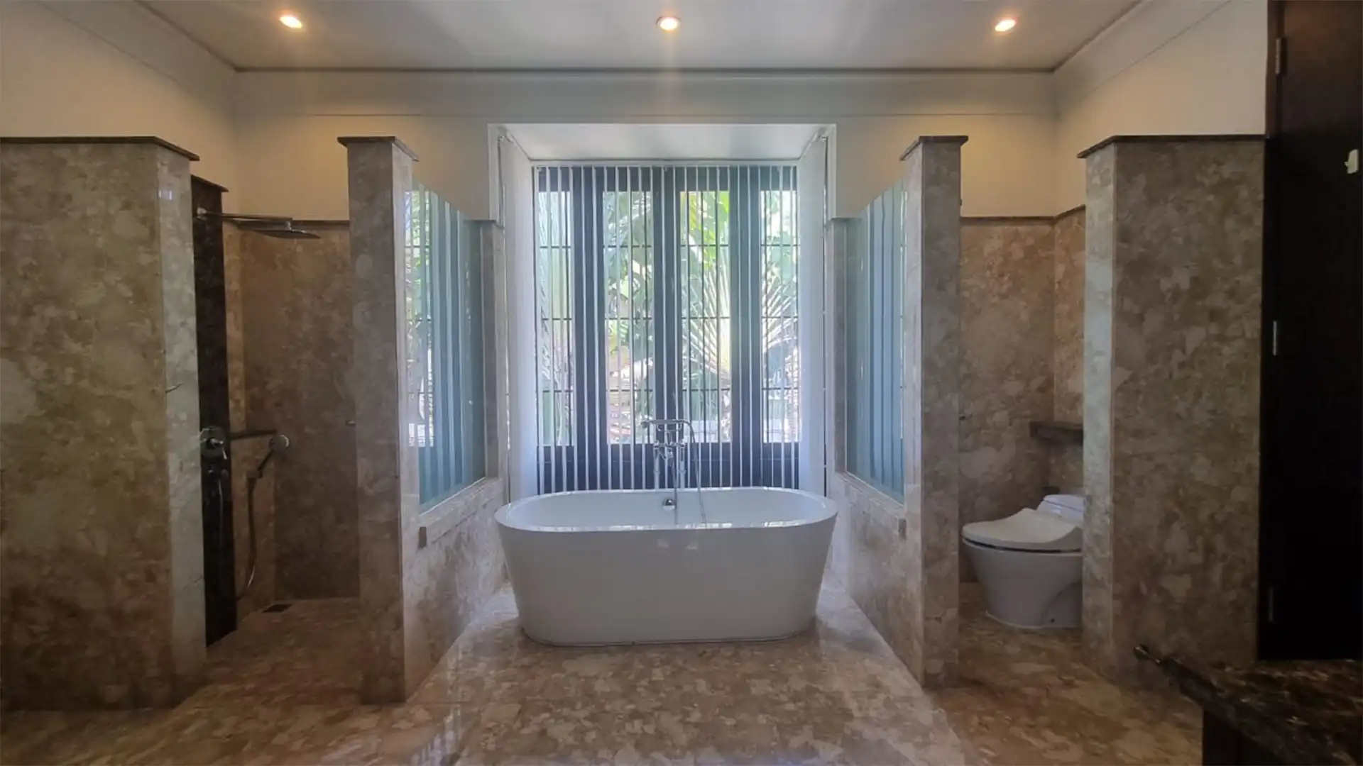 Atmaya Residence-5BR-Bathroom 2