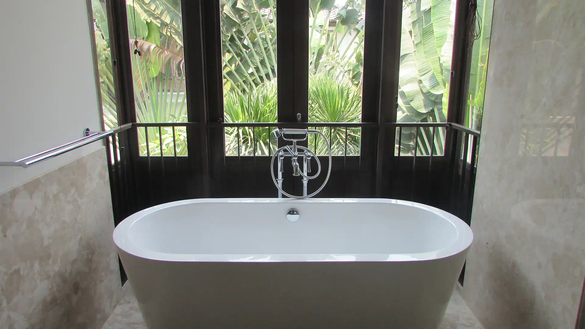 Atmaya Residence-5BR-Bathup