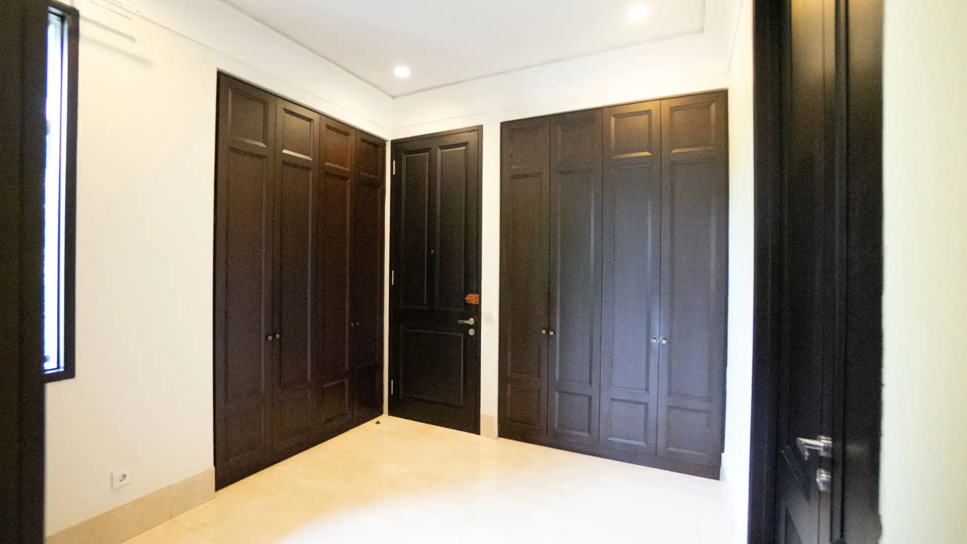 Atmaya Residence-5BR-Storage in Bedroom Atmaya Residence-5BR-Storage in Bedroom