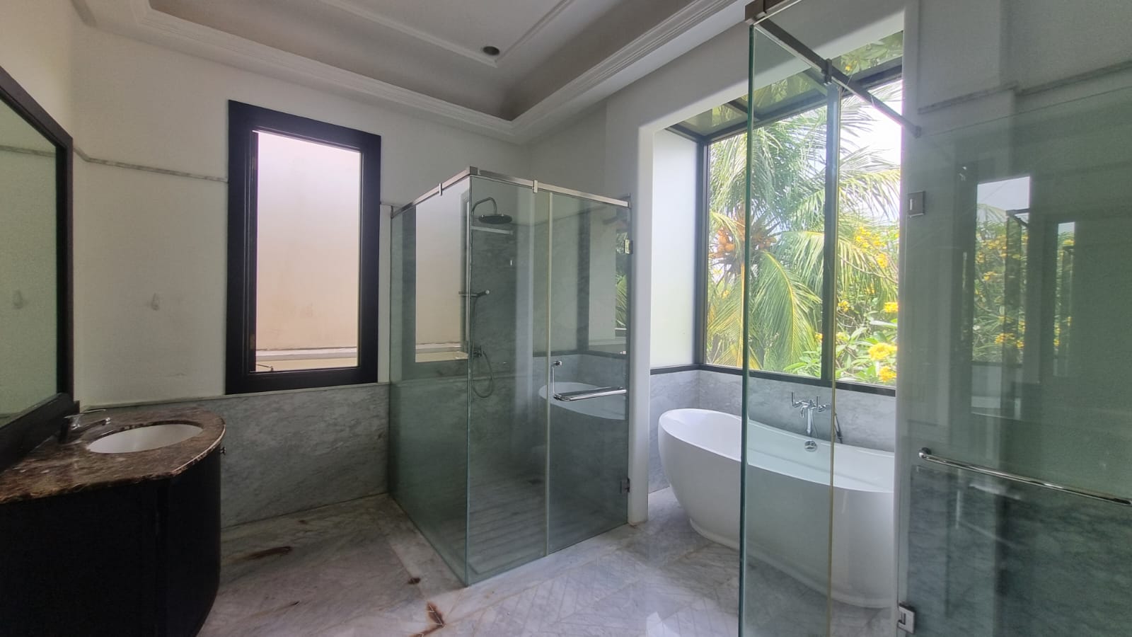 Atmaya residence Antasari-5BR-Bathroom