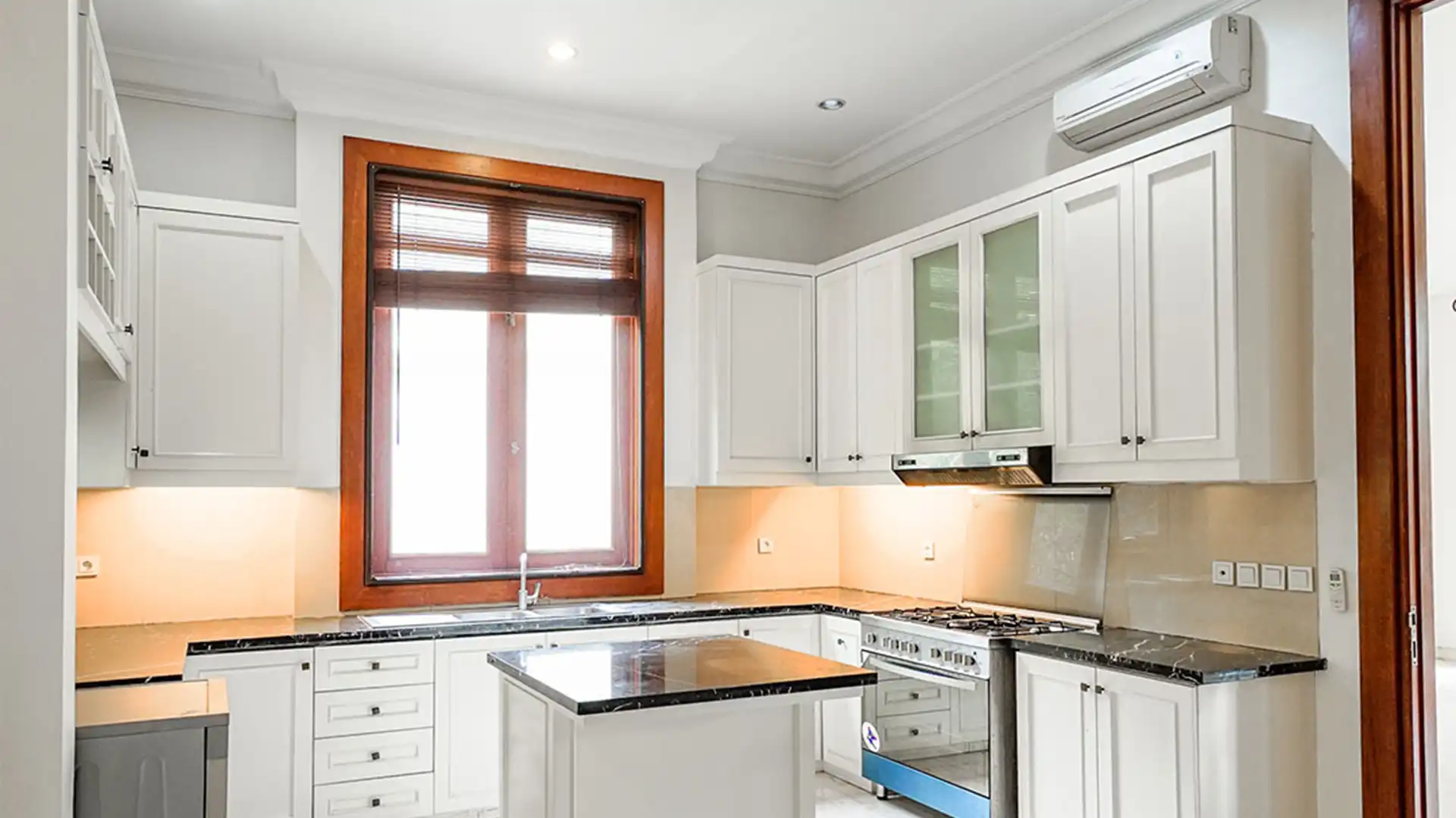 Atmaya residence Antasari-5BR-Kitchen