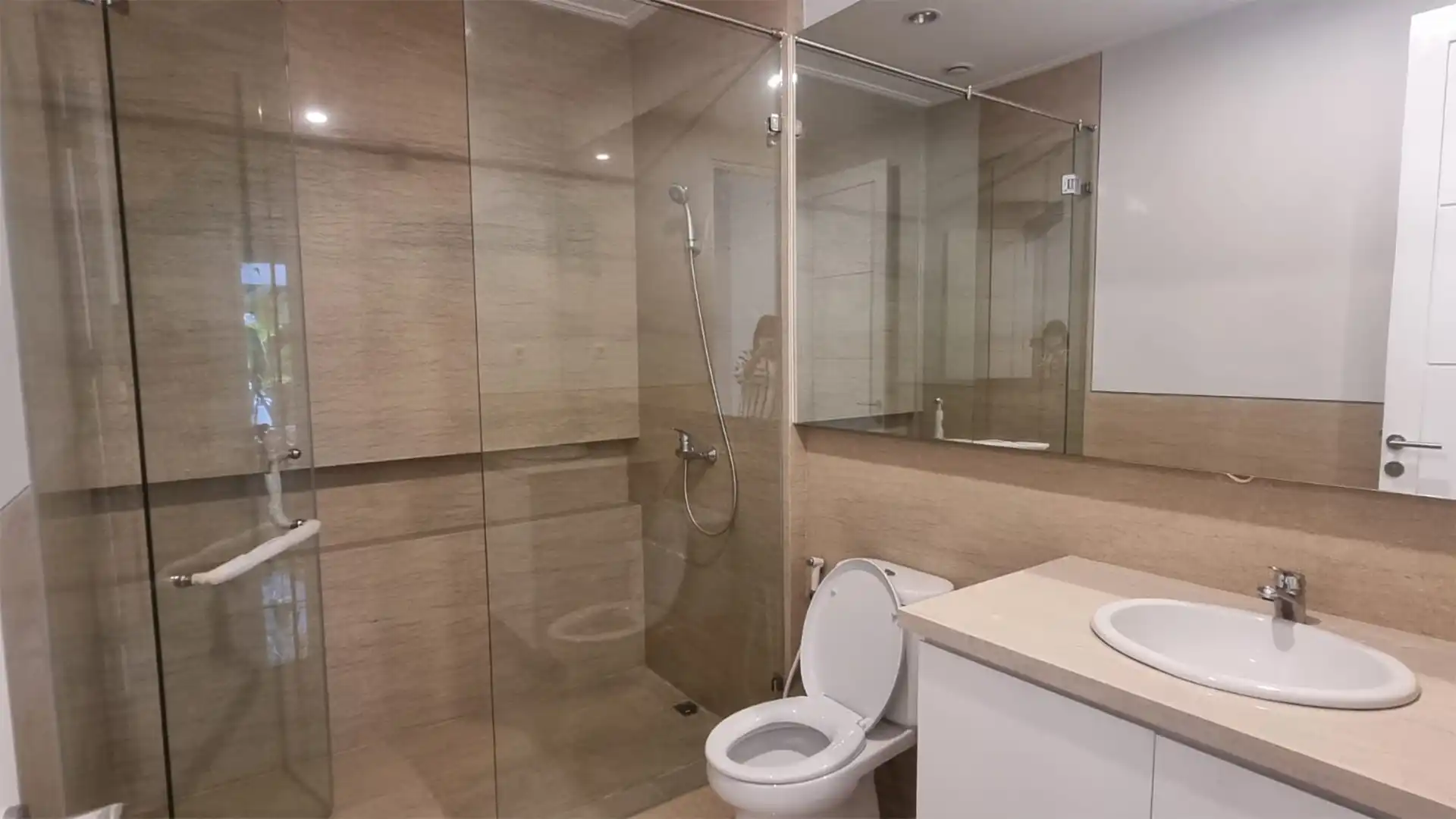 Executive Paradise-4BR-Bathroom 3 Executive Paradise-4BR-Bathroom 3