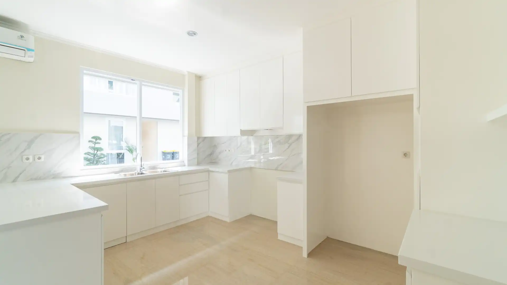 Executive Paradise-4BR-Kitchen Detail Executive Paradise-4BR-Kitchen Detail