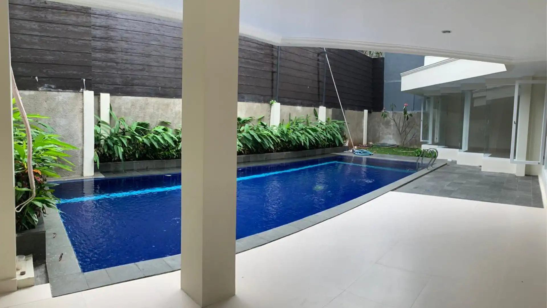 Executive Paradise-4BR-Swimming Pool