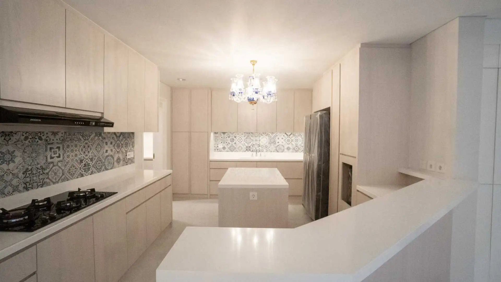 Executive Paradise-5BR-Kitchen Executive Paradise-5BR-Kitchen