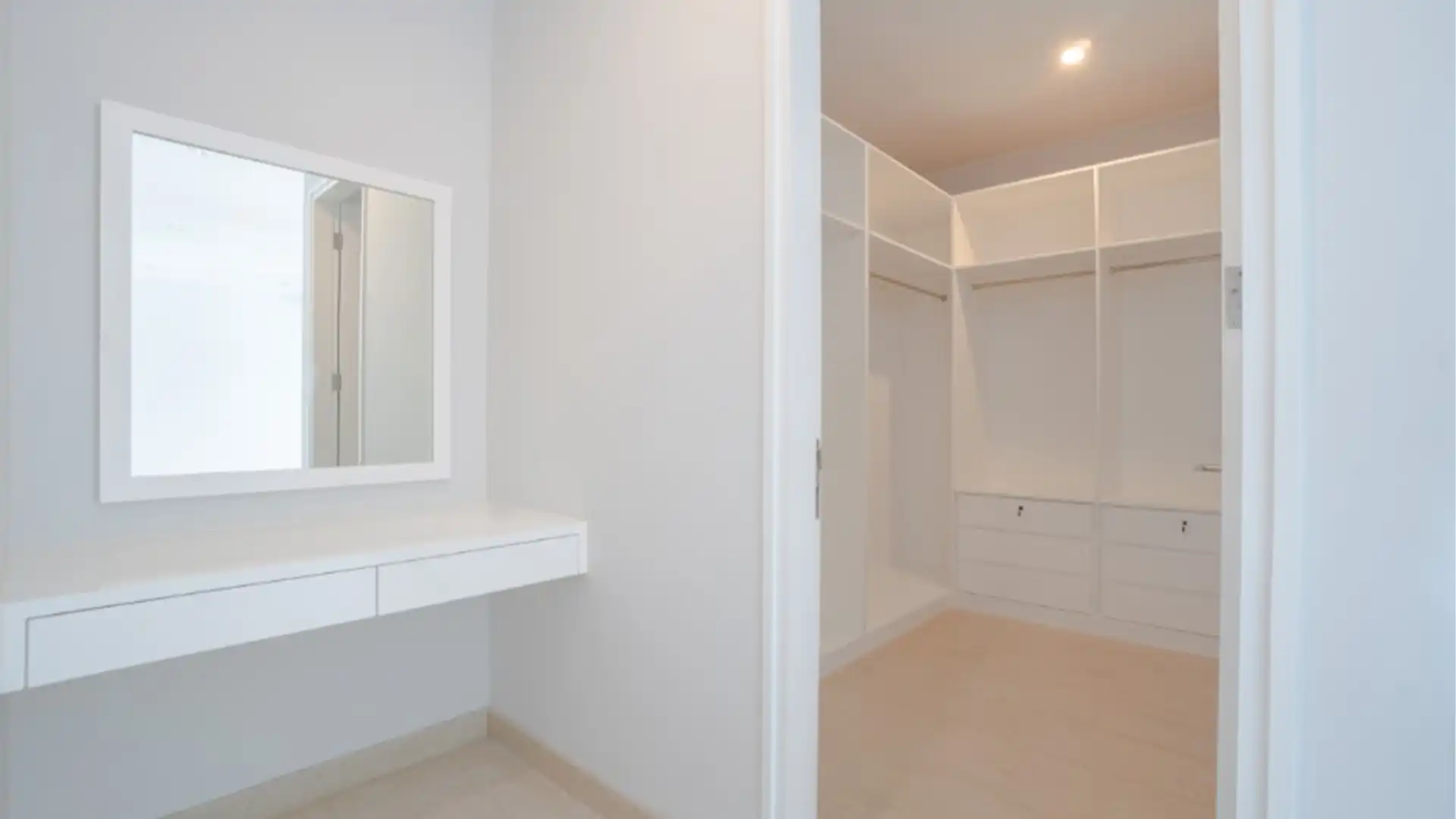 Executive Paradise-5BR-Wardrobe Room Executive Paradise-5BR-Wardrobe Room