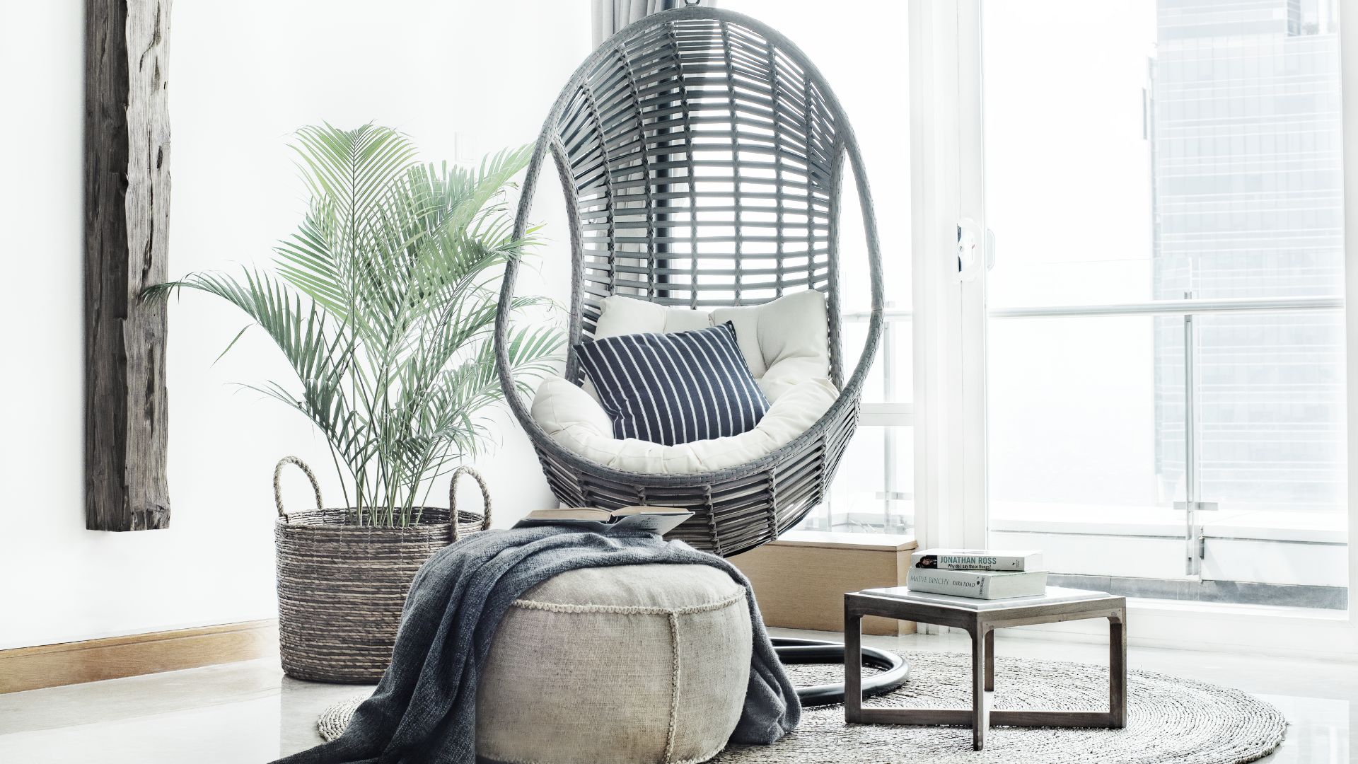 Kempinski – 46B – Reading Area with CBD View