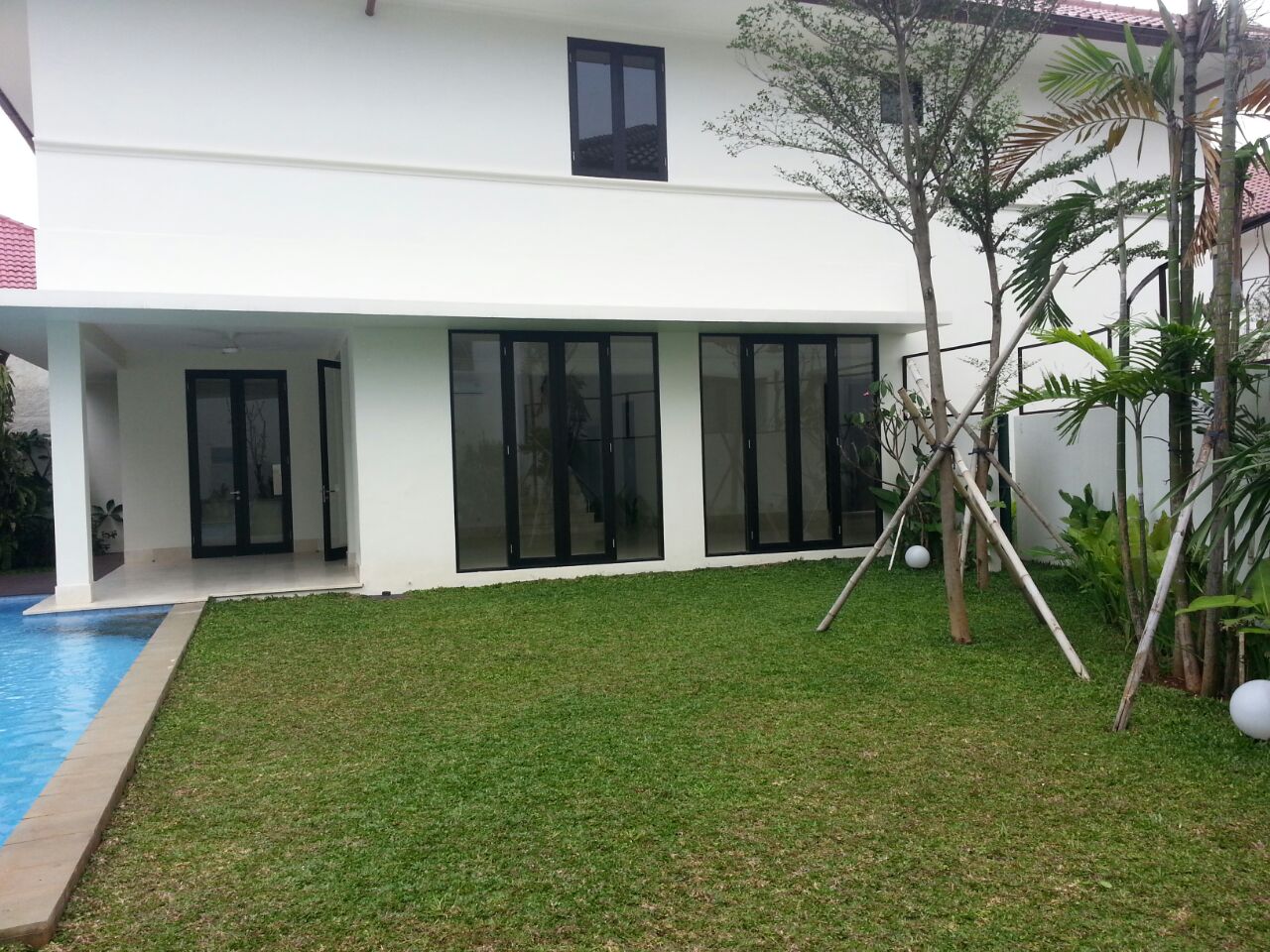 PALM MANSION BUNGUR 37B - 5BR - GARDEN