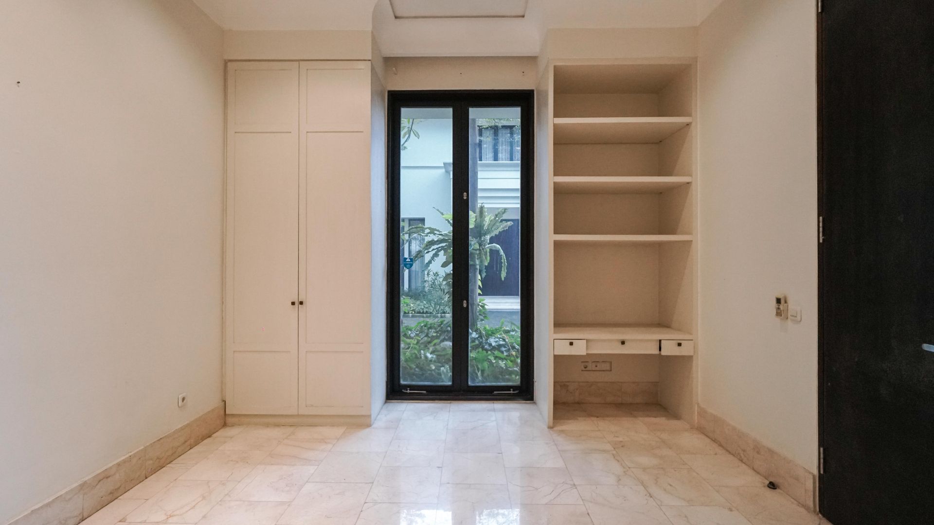 PALM MANSION BUNGUR – 4BR – Bedroom 2 PALM MANSION BUNGUR - 4BR - Bedroom 2