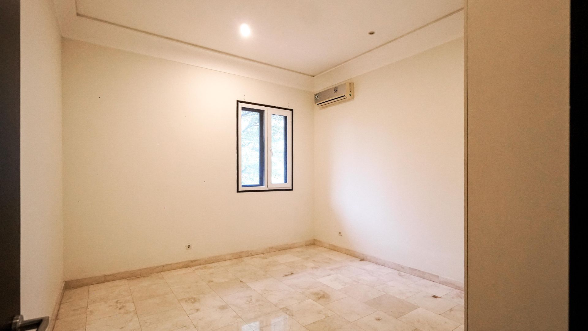 PALM MANSION BUNGUR – 4BR – Bedroom 3 PALM MANSION BUNGUR - 4BR - Bedroom 3