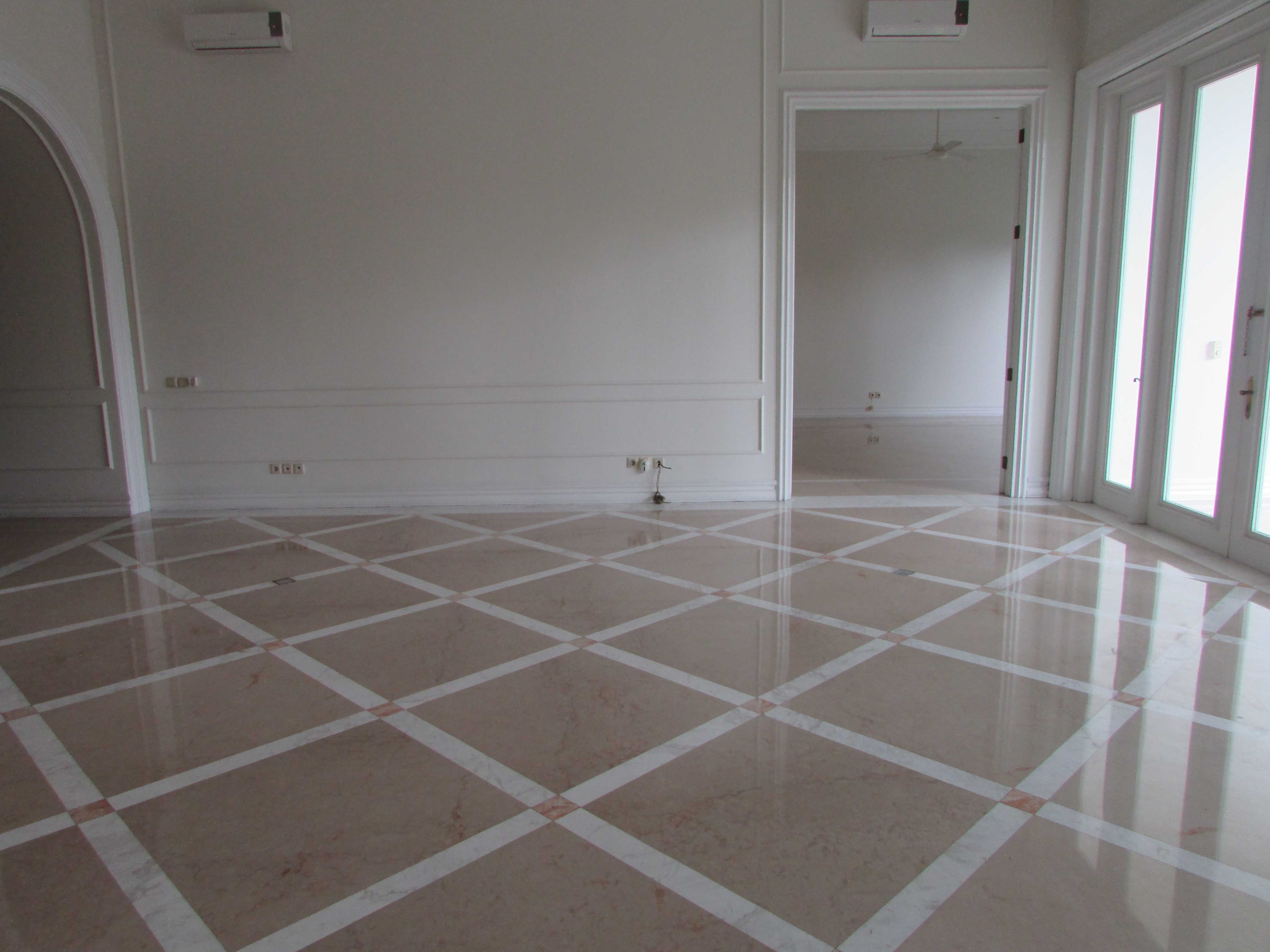 PEJATEN BARAT NO5 – 5BR – DINING AREA.jpg