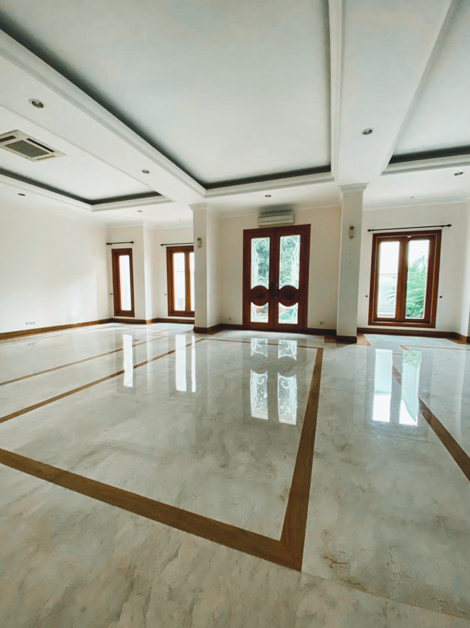 PEJATEN BARAT NO5 – 5BR – LIVING AREA