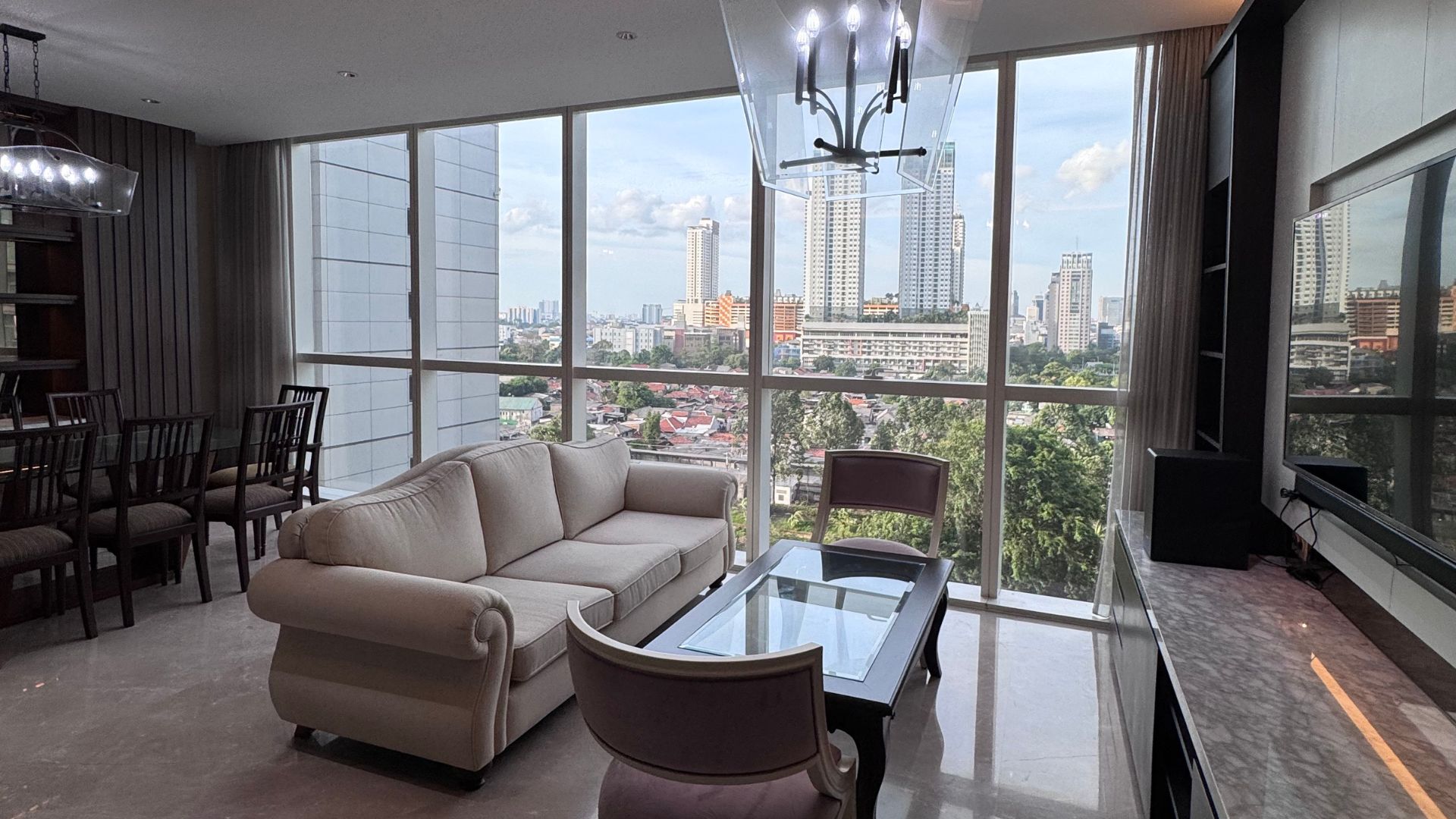 TOWERPRIVE-3BR-LIVING & DINING AREA WITH VIEW