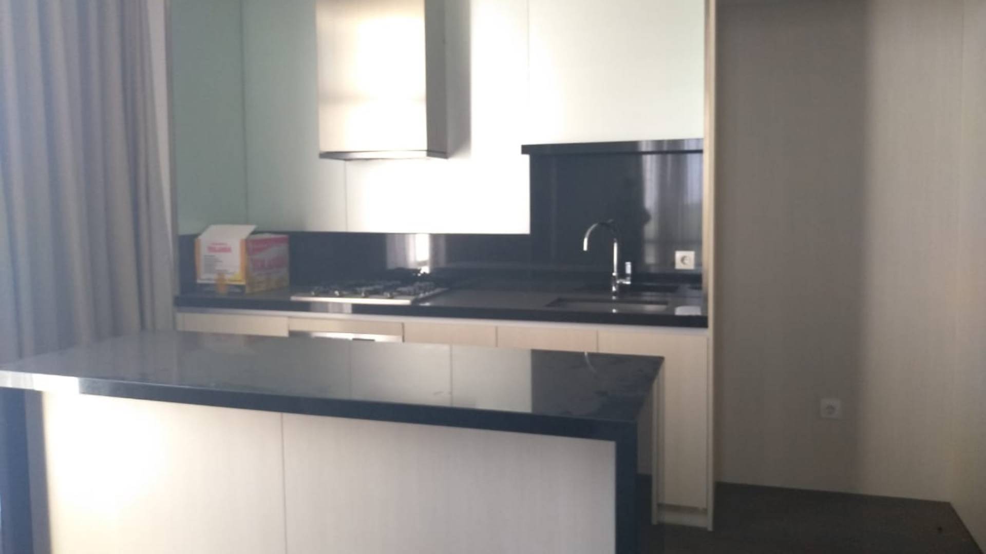 VERDE 0NE-3BR-KITCHEN AREA