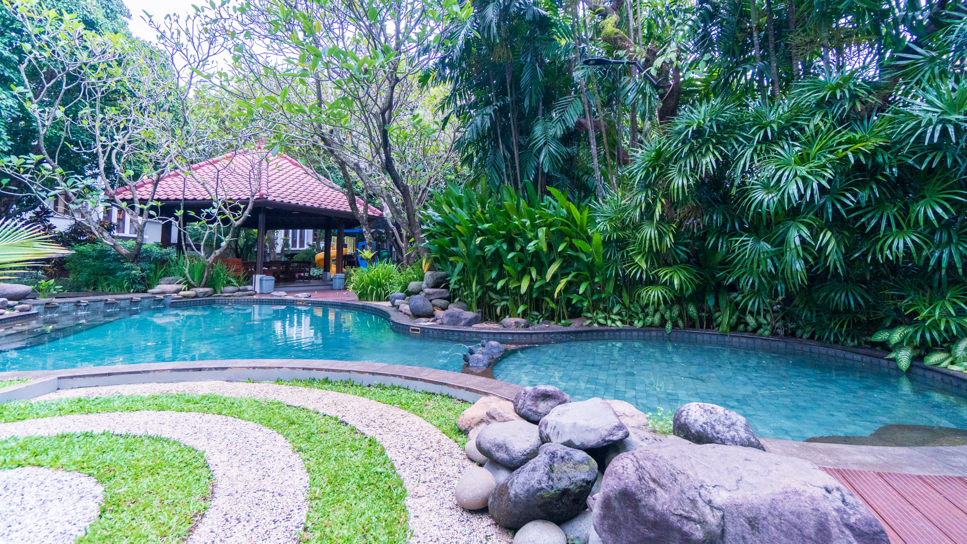 Veranda – Facilities-Childrens Pool