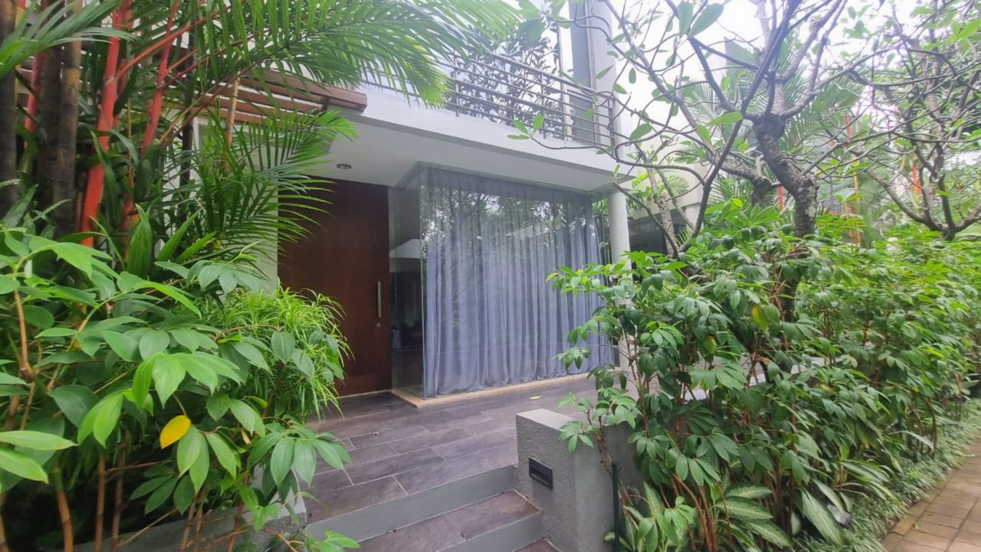 Villa-Veranda-2-4-Br-Exterior-3