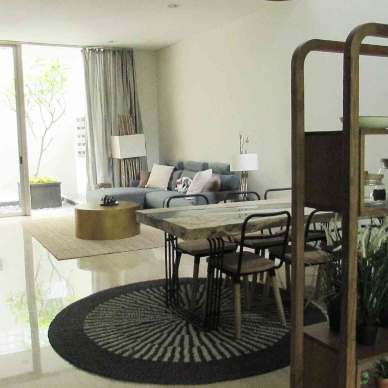 Villa Veranda 2 - 4 Br- Living Room 1