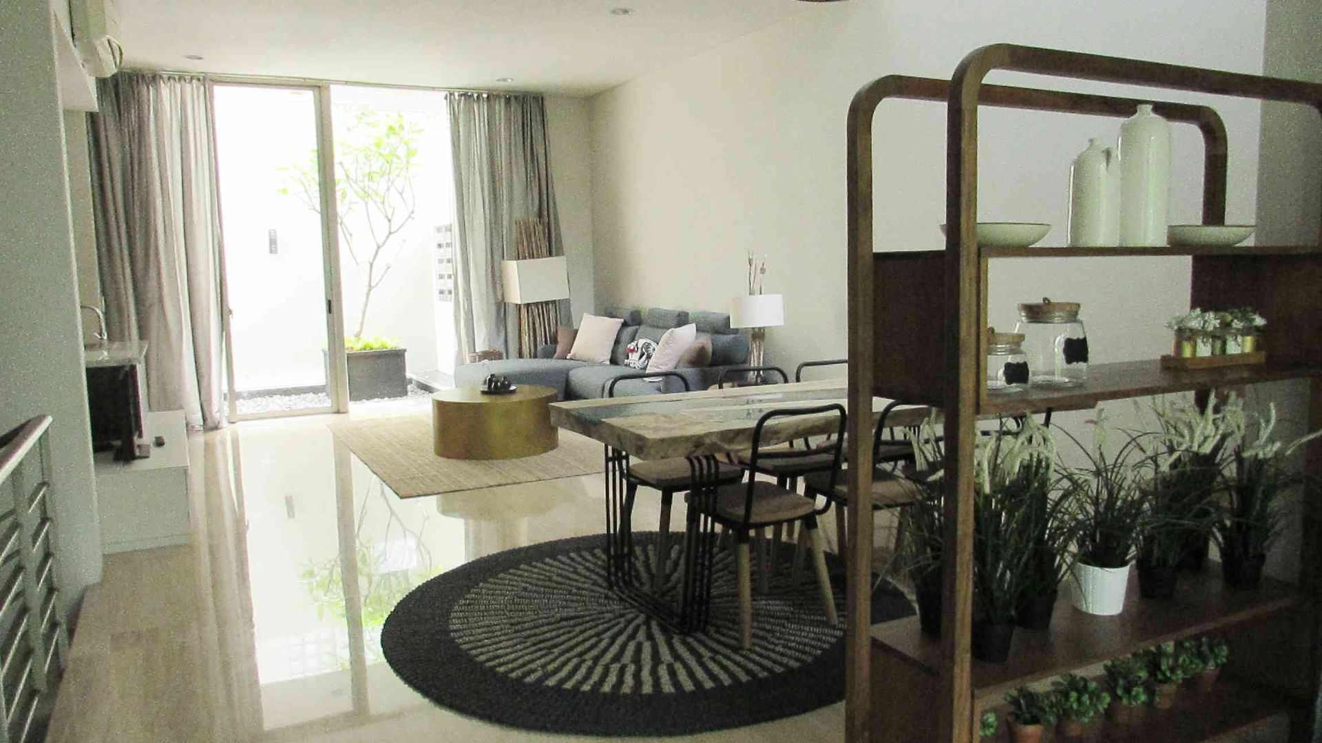 Villa Veranda 2 - 4 Br- Living Room 1