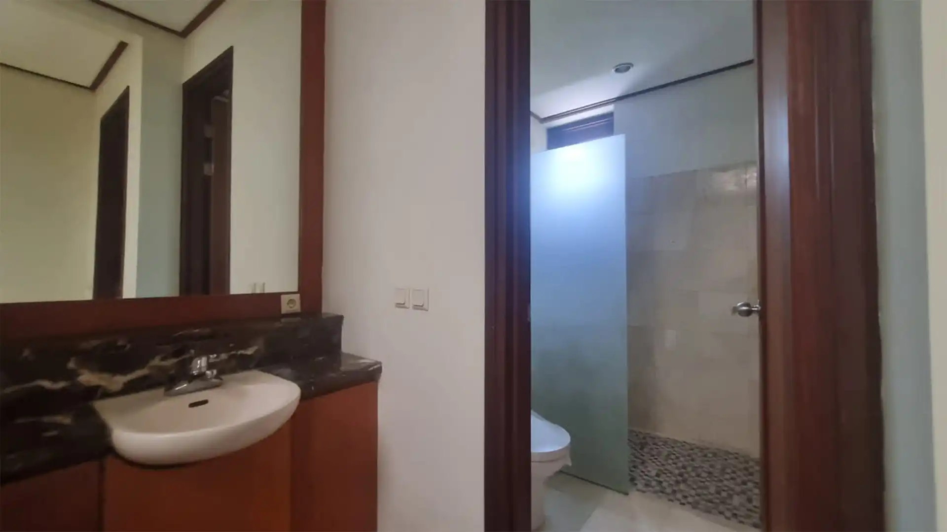 Villa Veranda-3BR-Bathroom