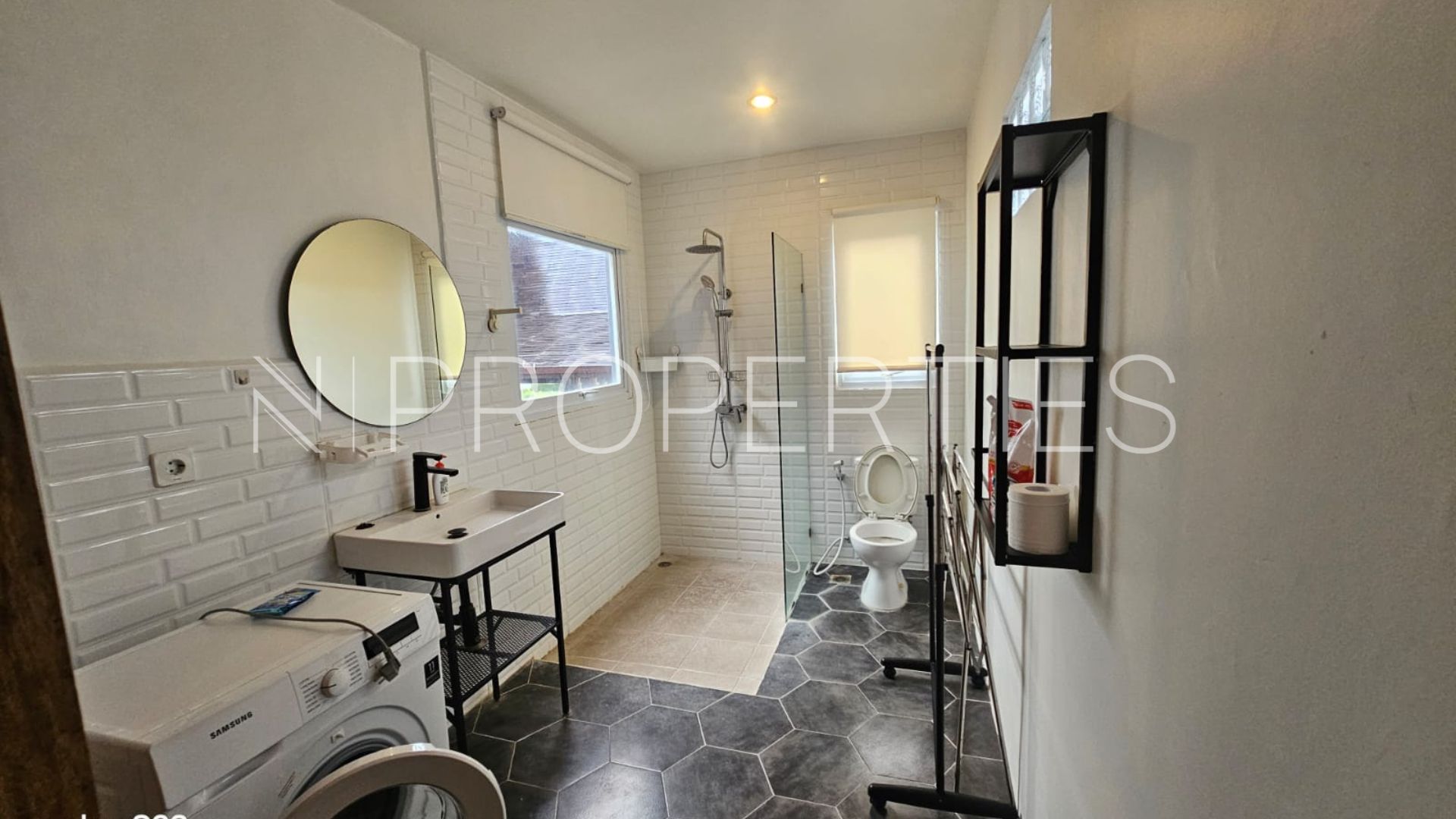 BALI-2BR-SECOND BATHROOM