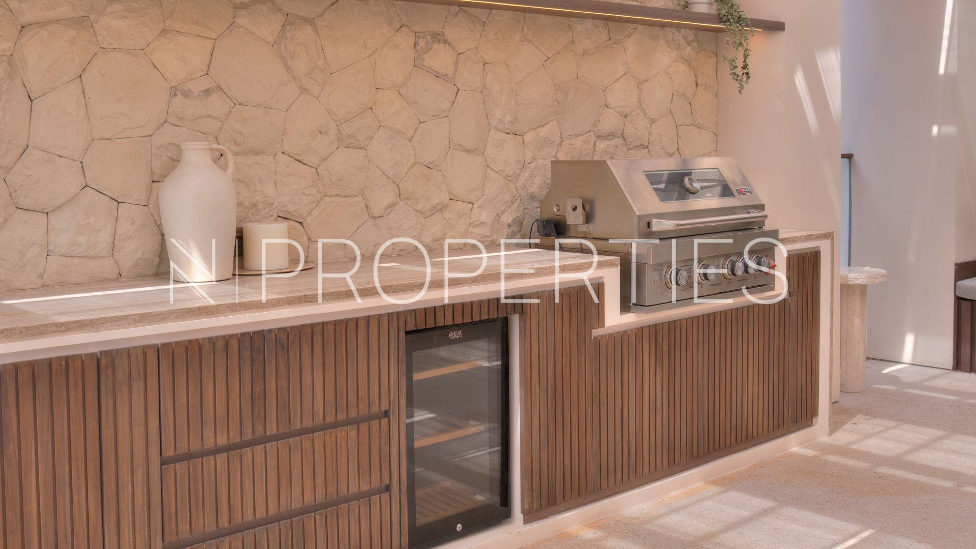 BATU BINGIN – BBQ OUTDOOR AREA