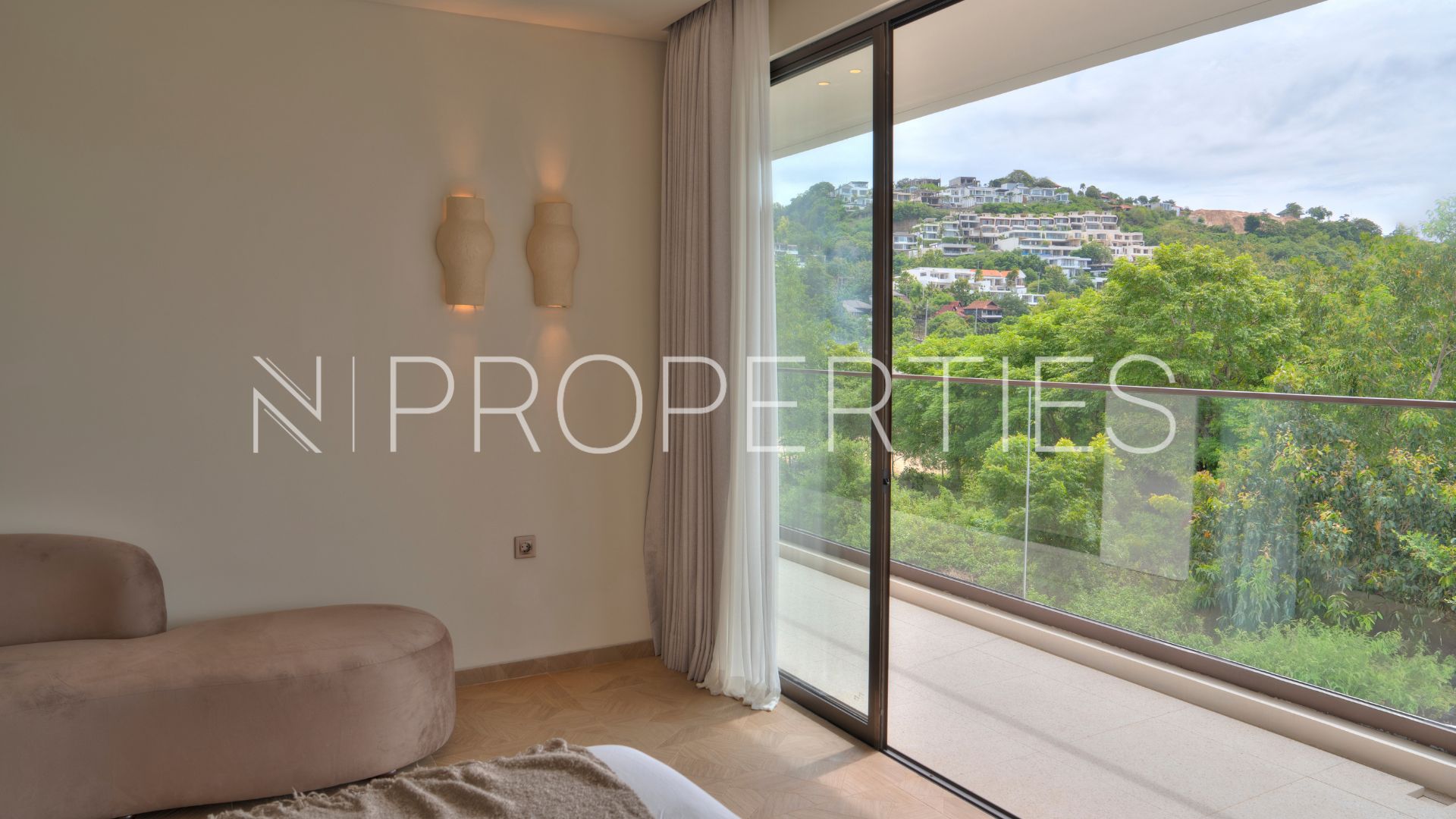 BATU BINGIN – BEDROOM WITH BALCONY VIEW