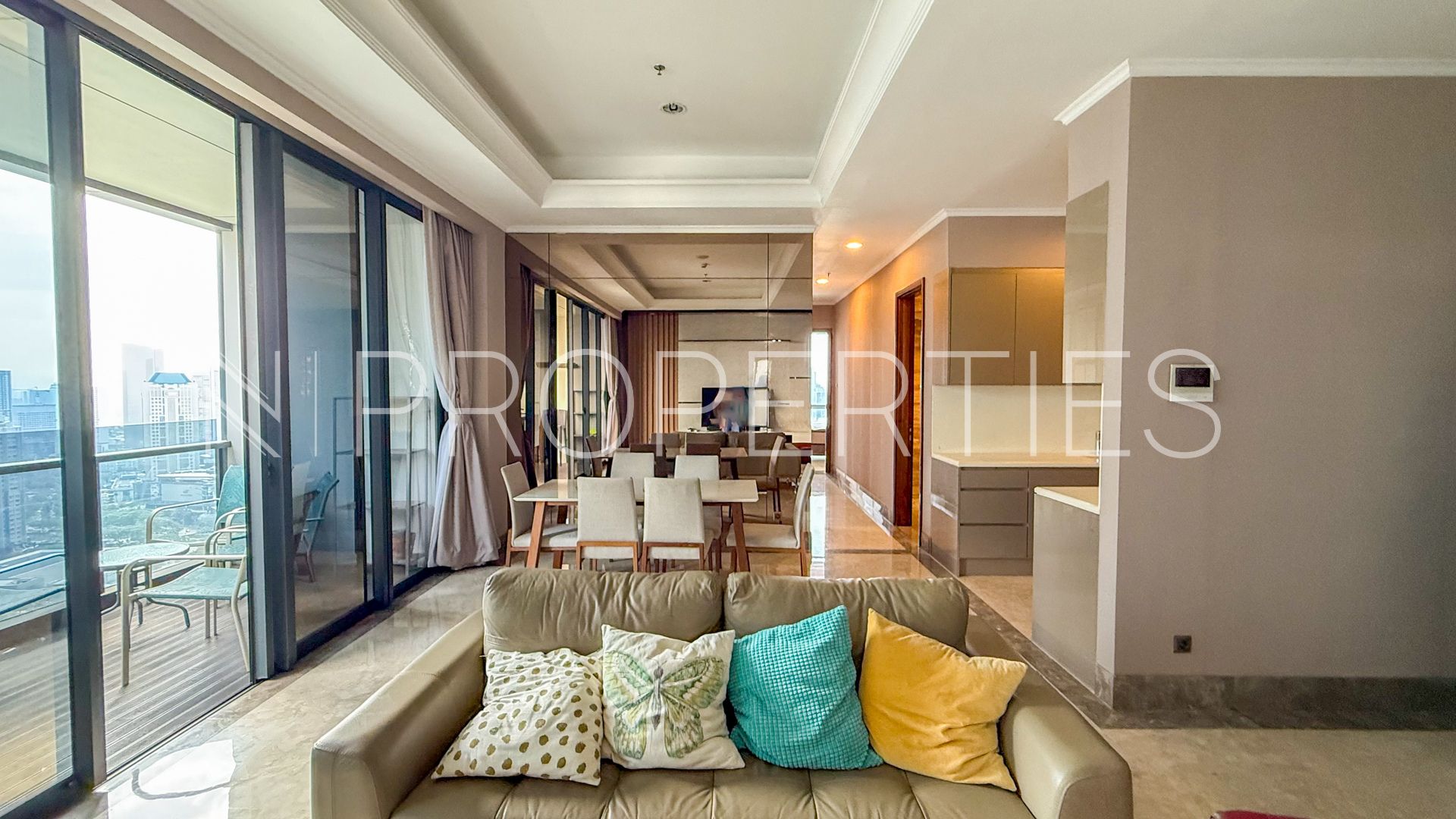 DSTC032-DISTRICT8-DINING AREA AND LIVING AREA