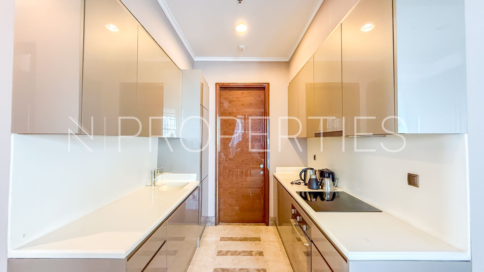 DSTC032-DISTRICT8-KITCHEN AREA