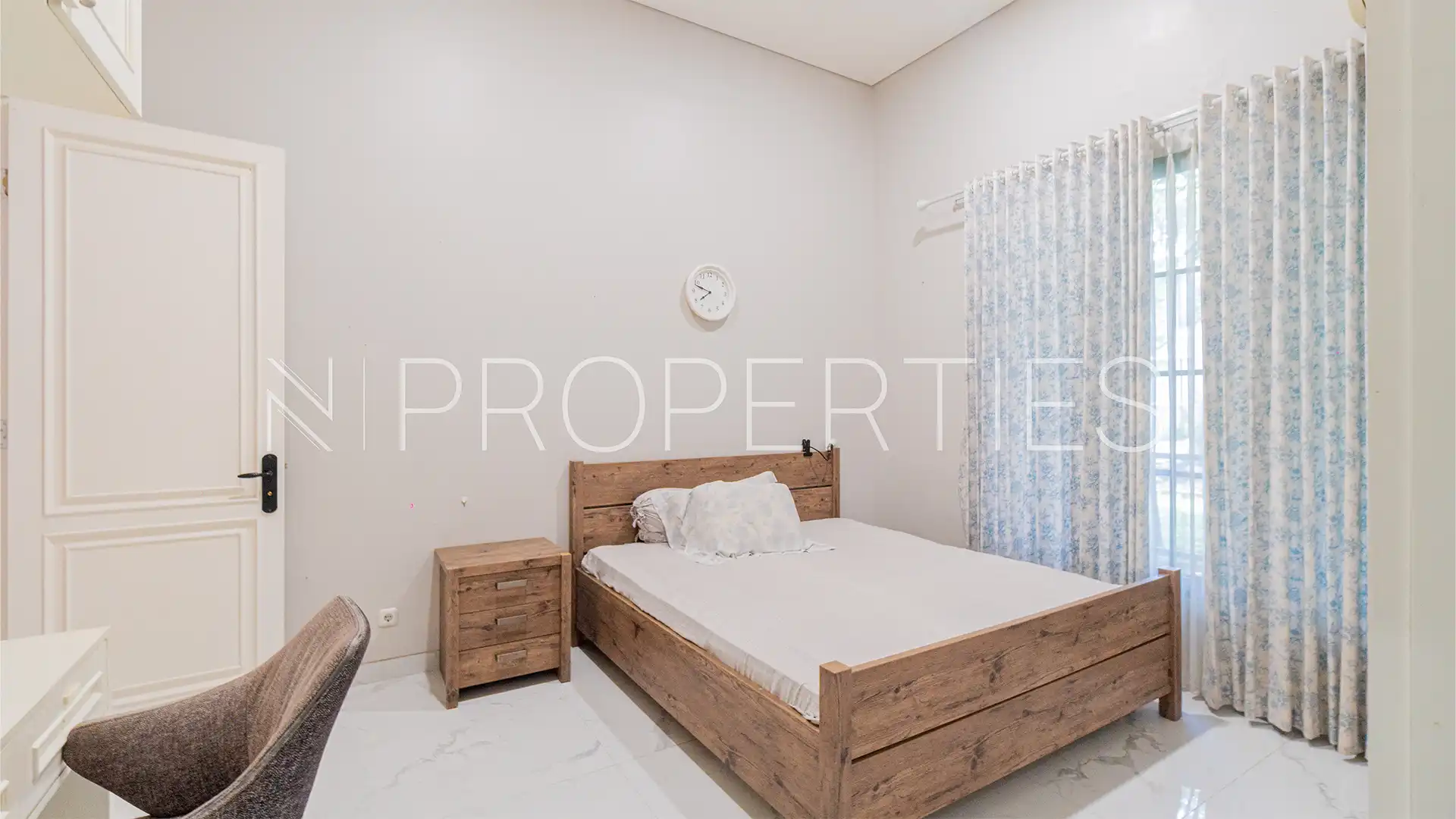 GAHARU NO.24-4BR-Bedroom 1