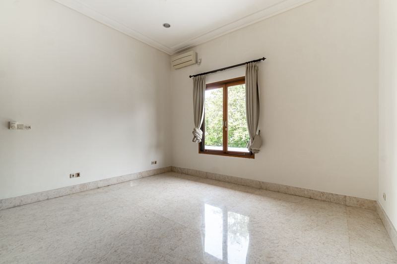 KEMANG-5BR-BEDROOM2