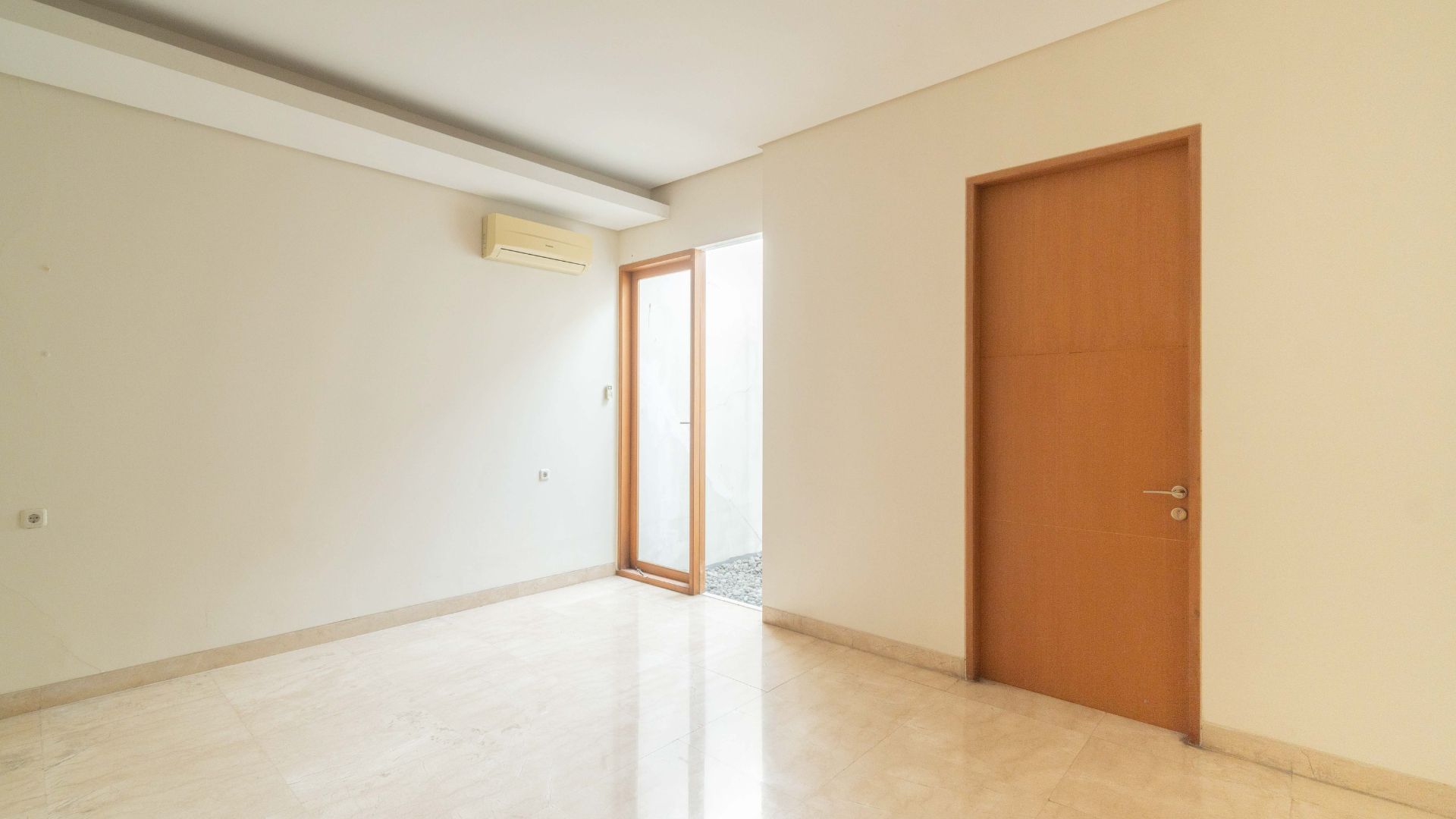 KEMANG- 5BR – BEDROOM3