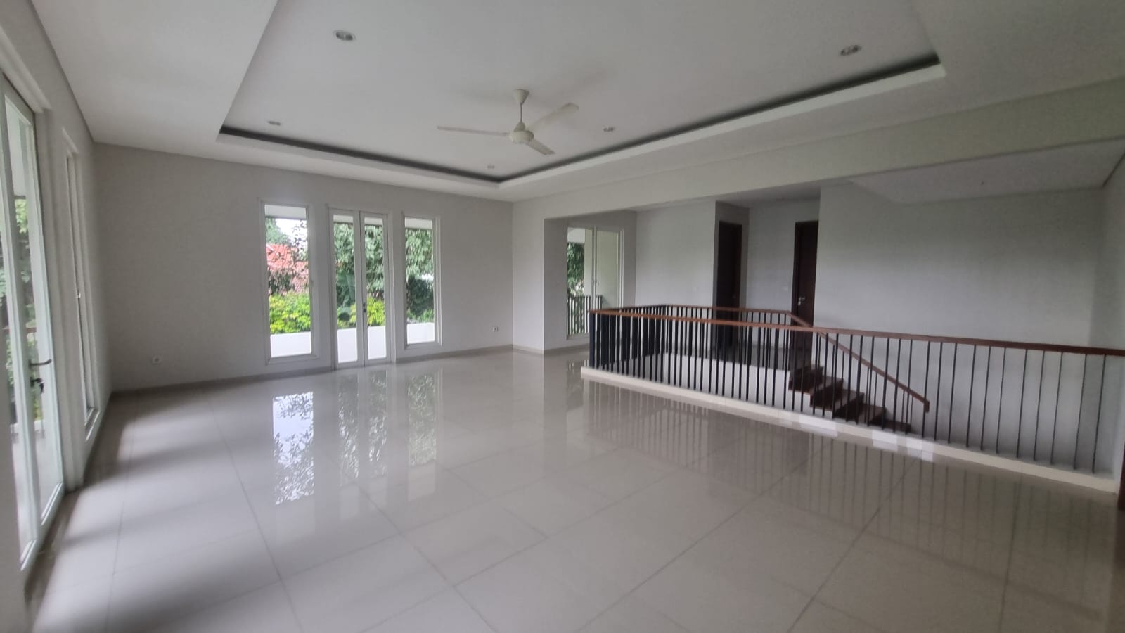 KEMANG-5BR-LIVING AREA SECOND FLOOR