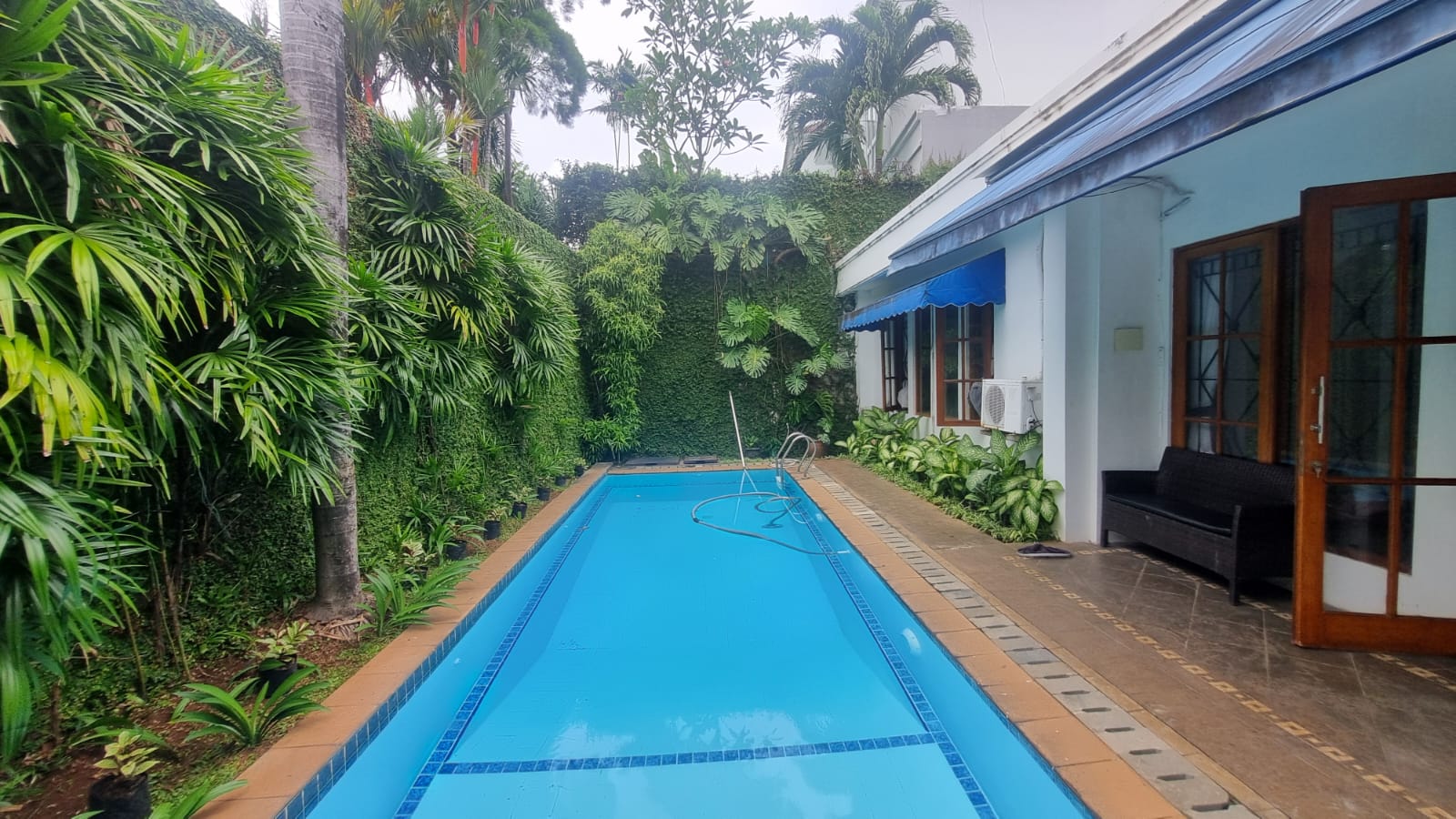 KEMANG TIMUR 5 -5BR-PRIVATE POOL KEMANG TIMUR 5 -5BR-PRIVATE POOL