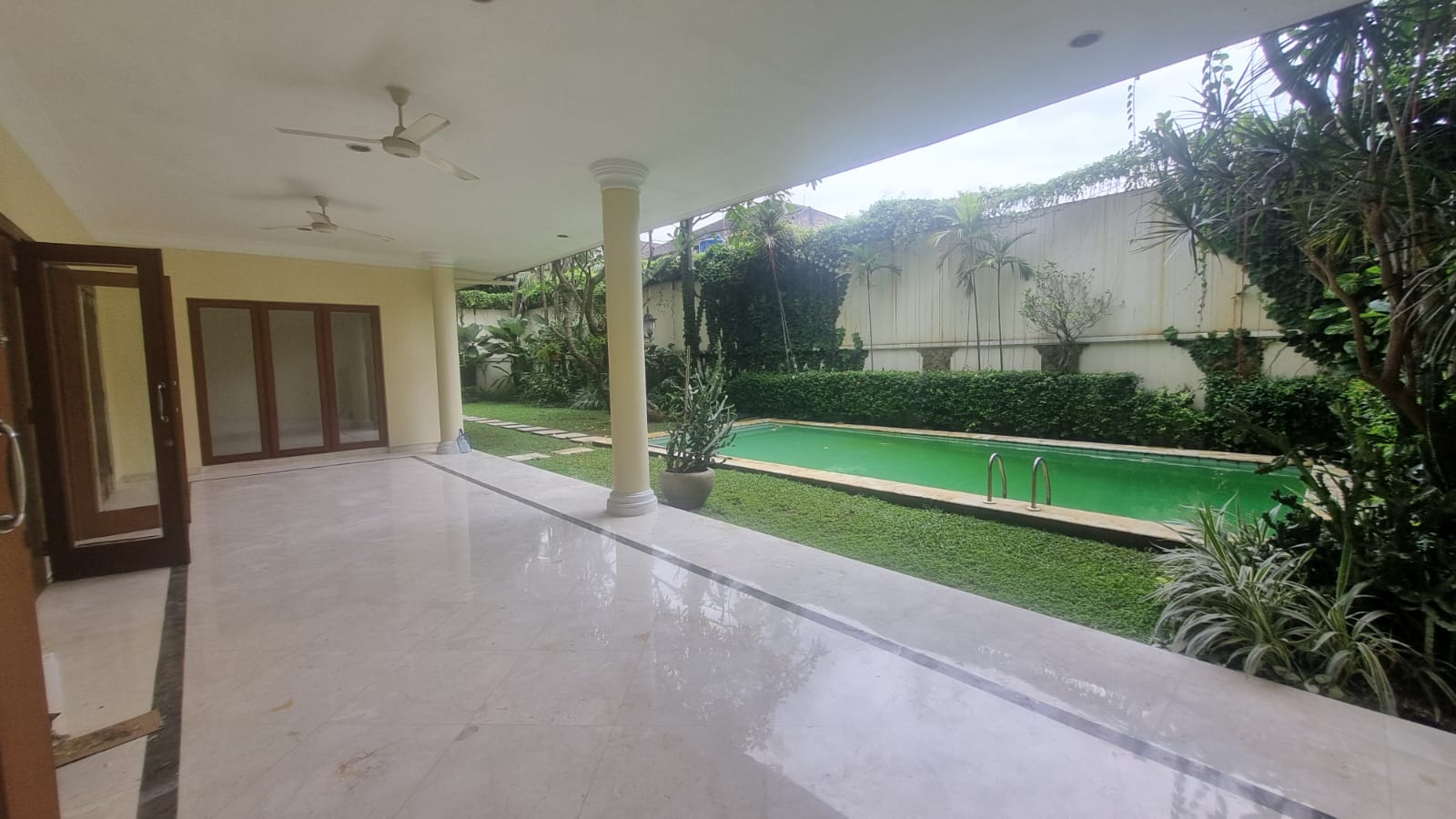 Kemang-5BR-Backyard