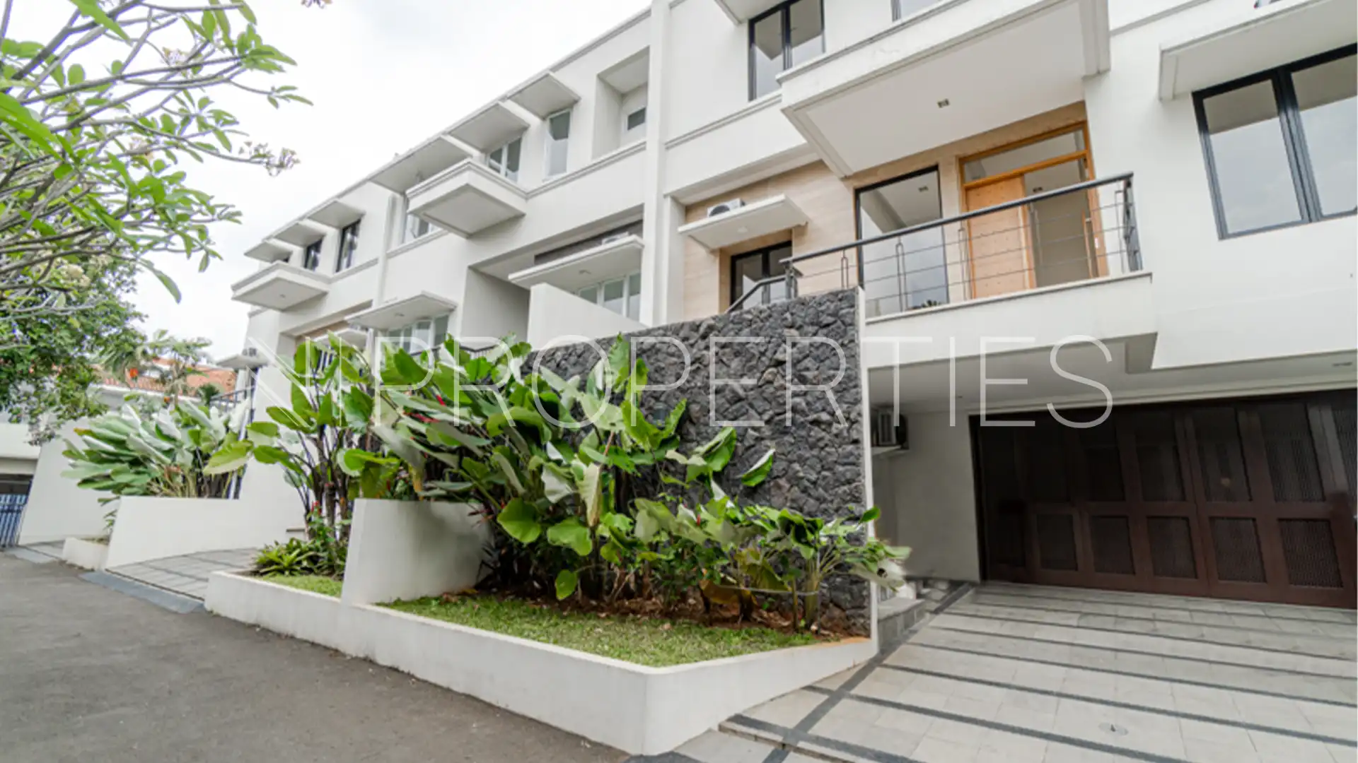 Kemang Selatan-4BR-Facade