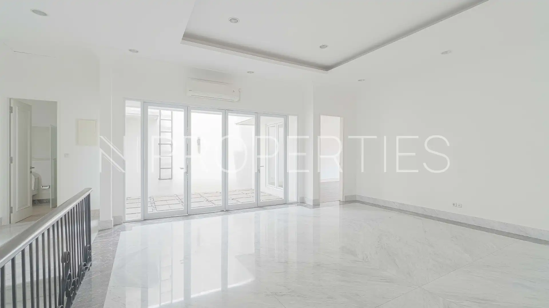 Kemang Selatan-4BR-Second Living Room (3)