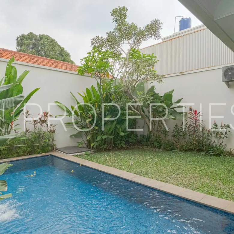 Kemang Selatan-4BR-Swimming Pool